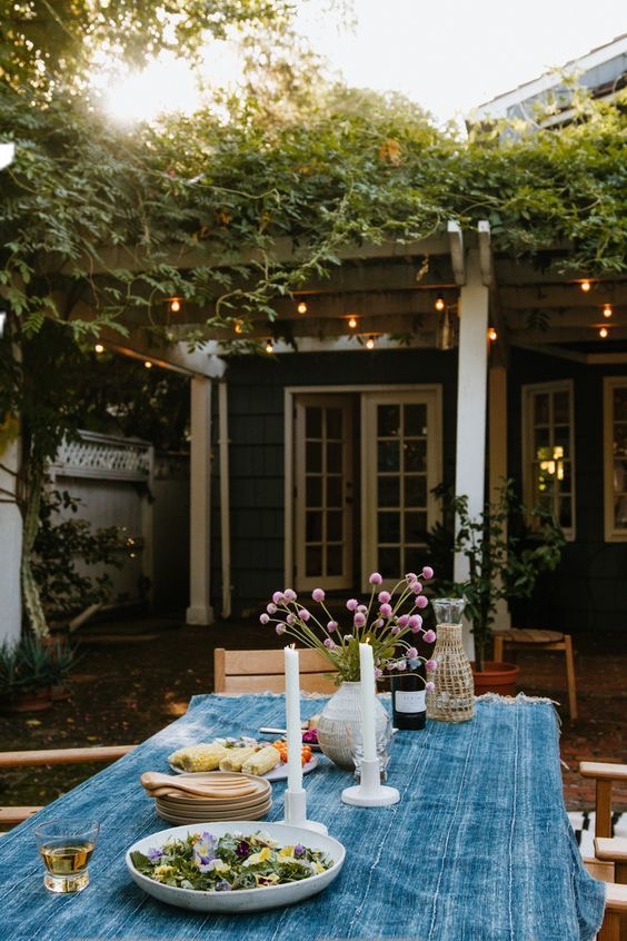 How to Elevate Your Summer Hosting & Entertaining Tips
