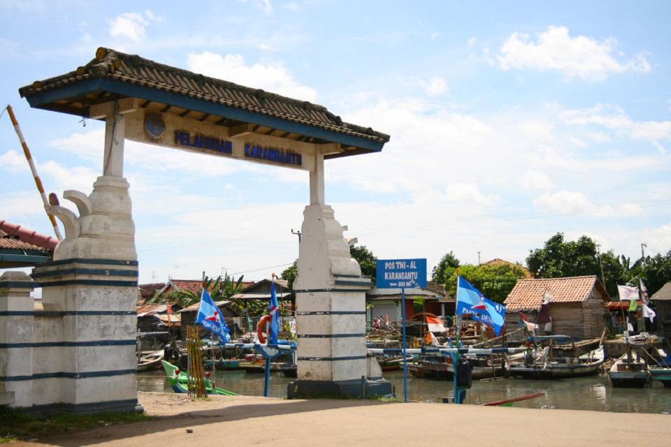 Apa yang menyebabkan pelabuhan karangantu menjadi pelabuhan internasional -  Brainly.co.id