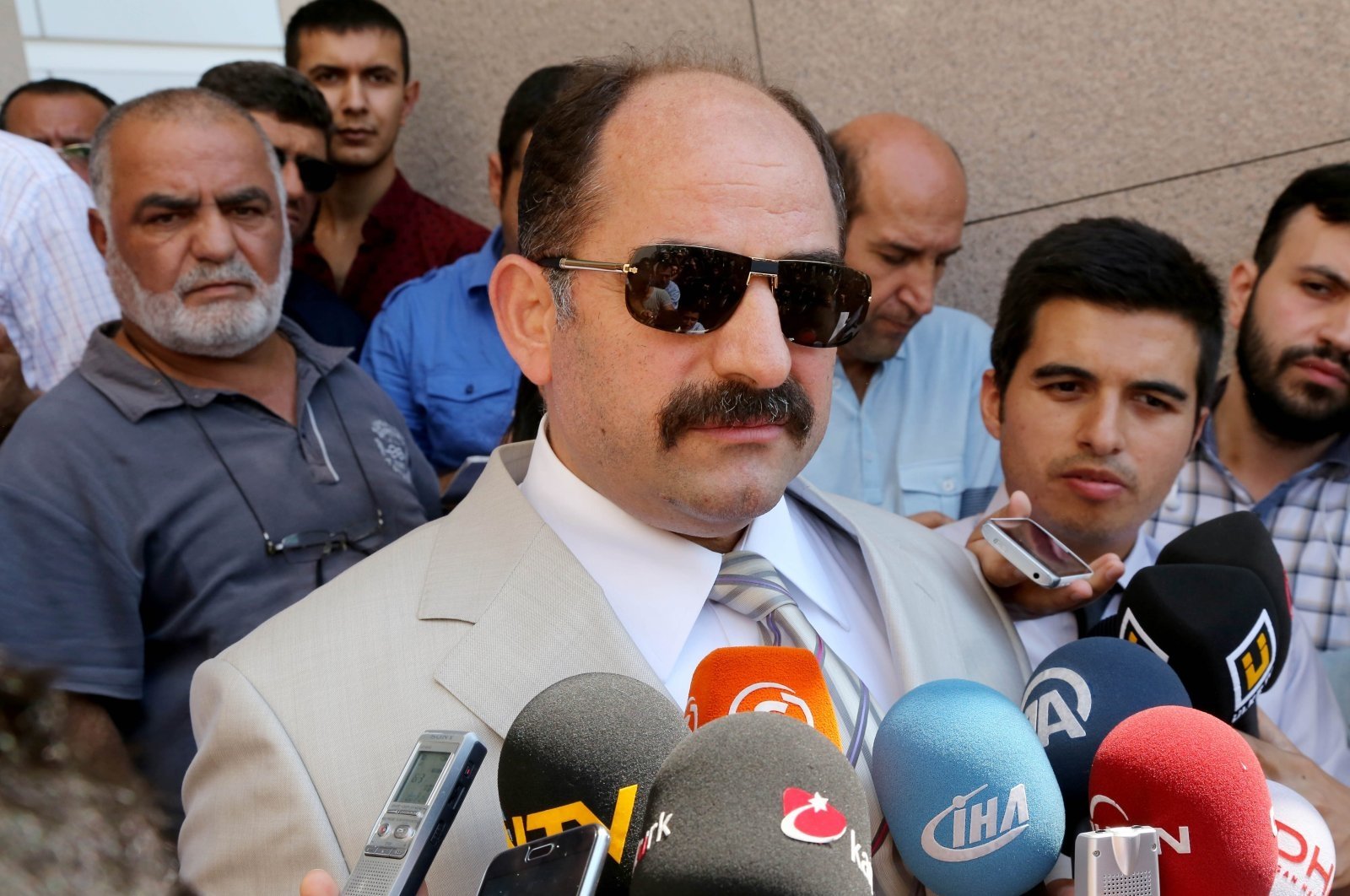 En son fetö haberlerini öğrenmek için düzenli olarak ziyaret edebilirsiniz. Feto Suspect Travels With Special Passport Issued By Germany Report Daily Sabah