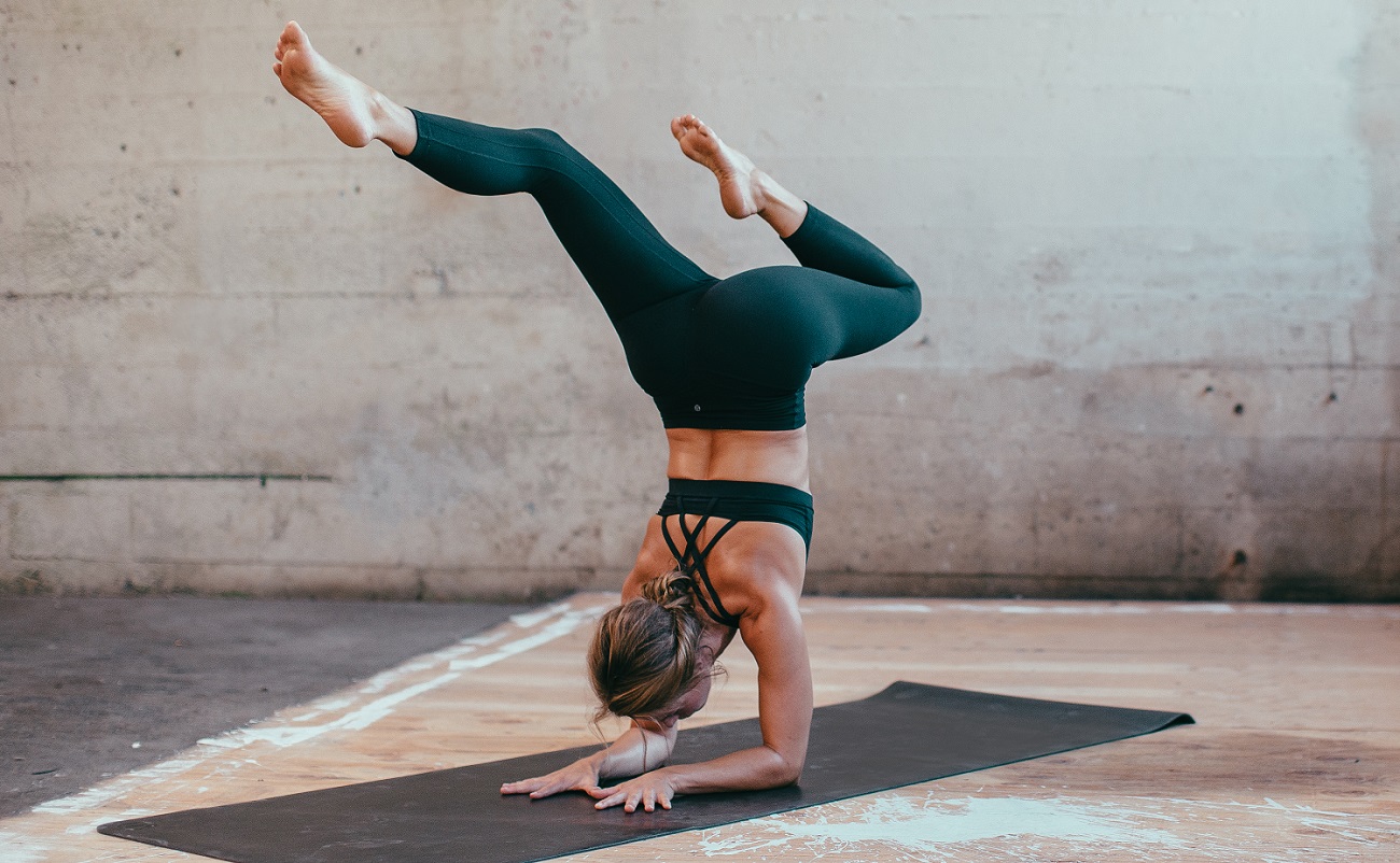 6 Ways You're Ruining Your Leggings without Even Realizing It - iFashy
