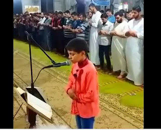 Anak Kecil Jadi Imam Sholat Karena Suara Merdunya Membaca Ayat Al-Qur&rsquo;an,  Masya Allah - Share Ilmu Ini