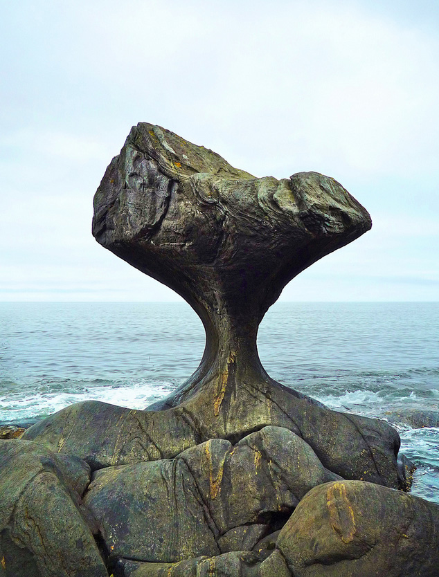 Rock shaped by waves http://ift.tt/2jb96YO via Roc&hellip;