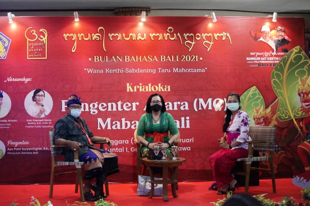 Kriyaloka Pangenter Acara Mabasa Bali Beberkan Tips Jadi “Public Speaking” Berbahasa  Bali yang Baik
