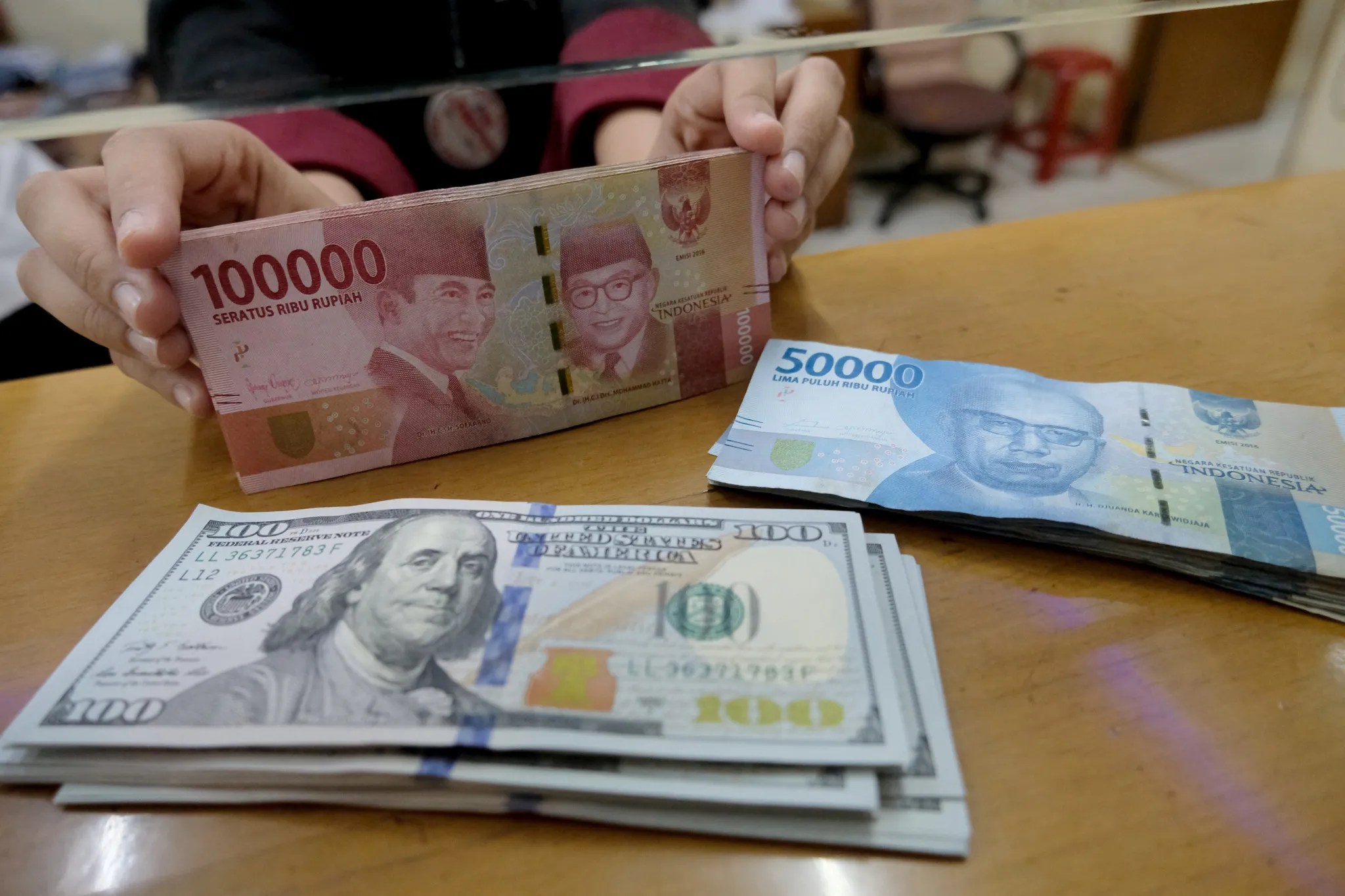 IHSG dan Kurs Rupiah Kompak Menguat