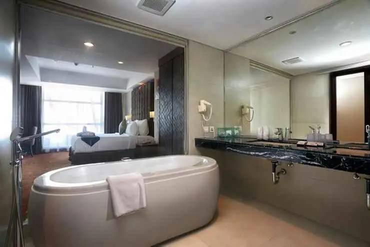 10 Hotel dengan Fasilitas Bathtub di Semarang