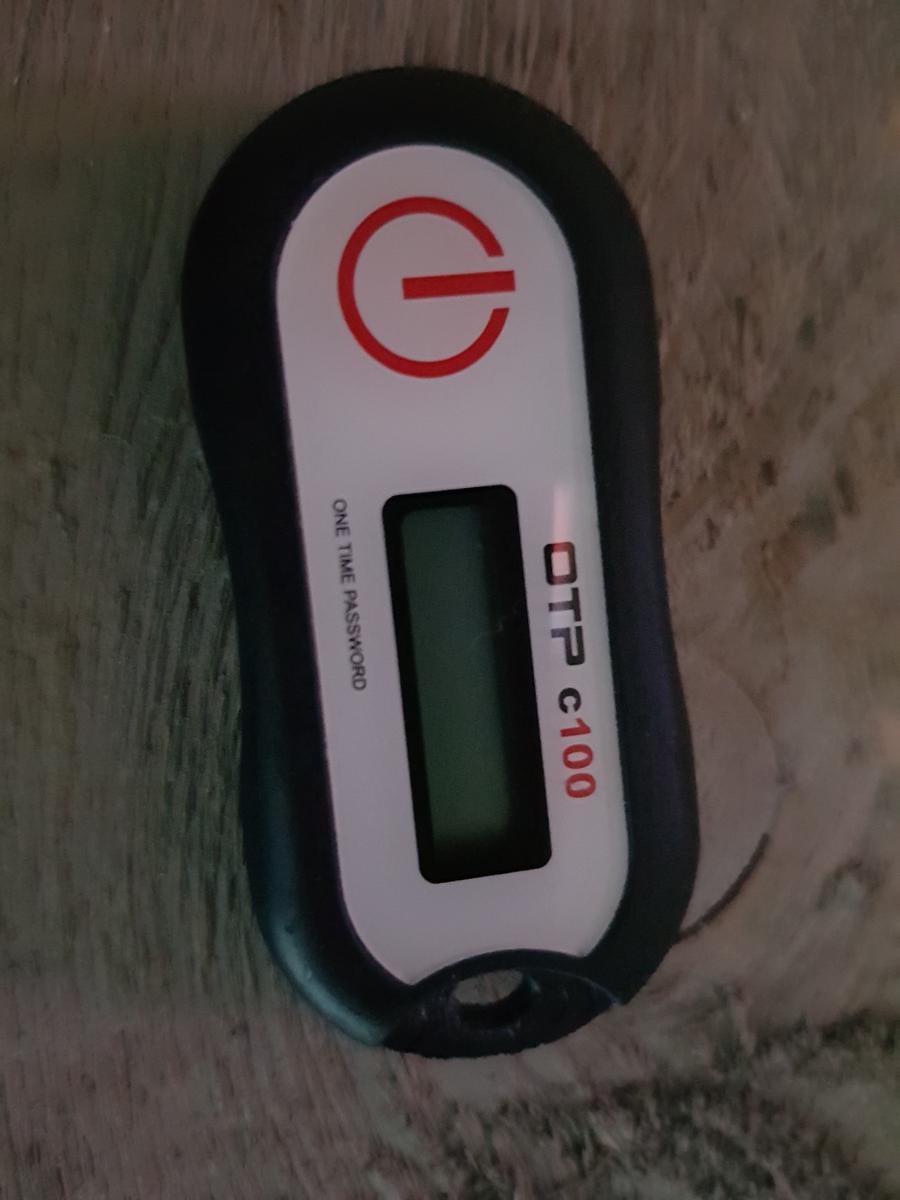 We offer a wide variety of oath compliant authentication methods: Otp c100 token, gevonden door een eerlijke vinder | iLost