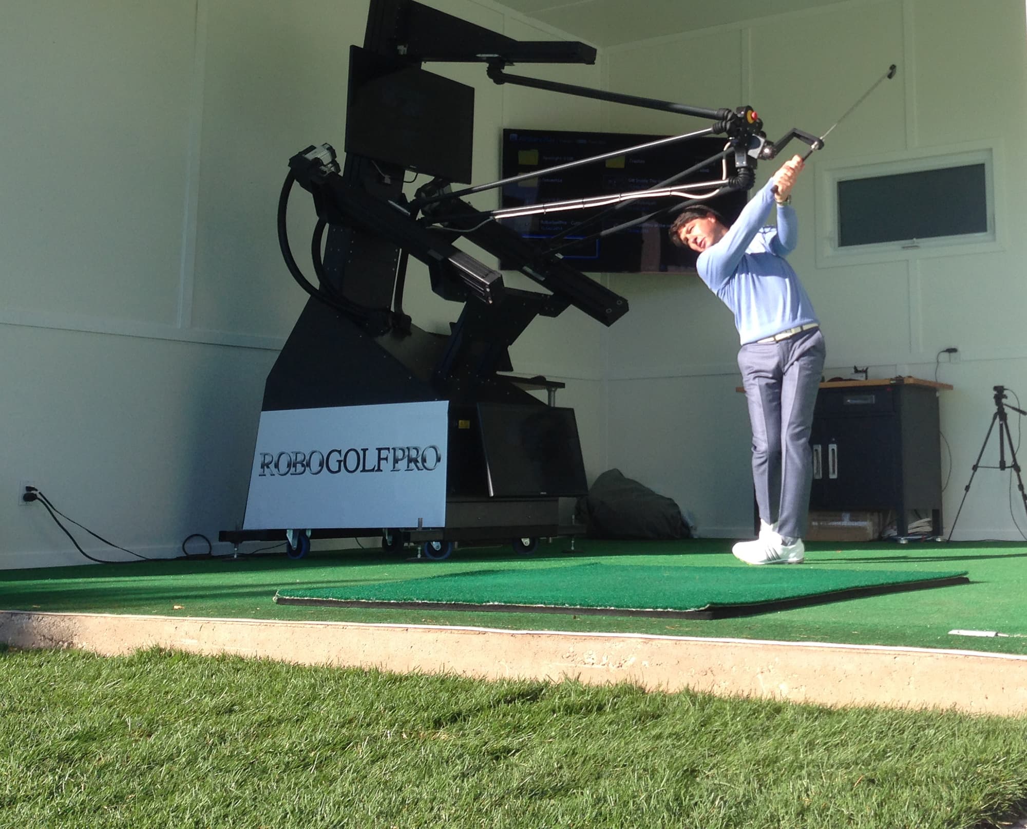 From mmos to rpgs to racing games, check out 14 o. Short Of Giving You A Green Jacket This Robot Will Up Your Golf Game