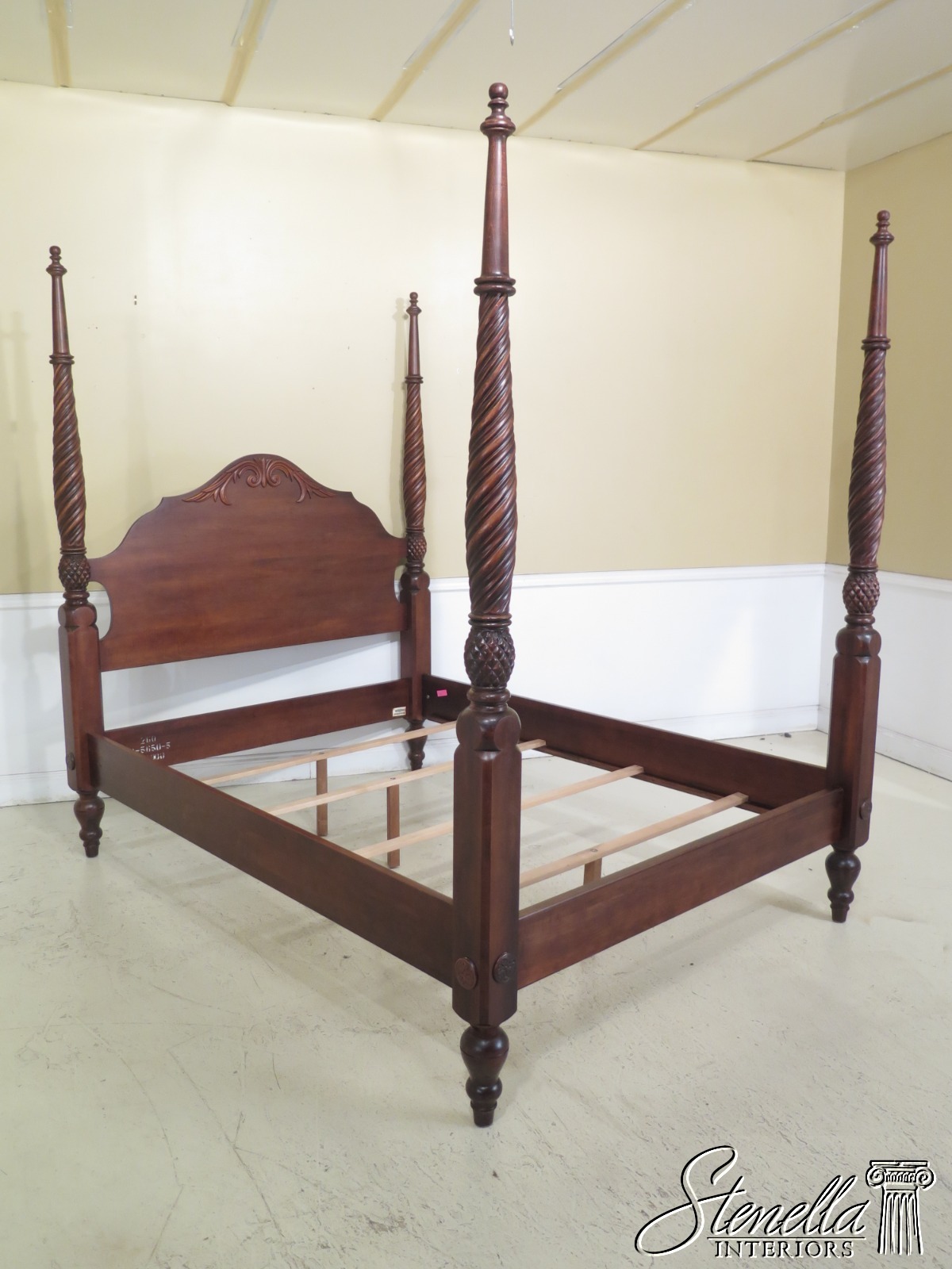 32wx25dx20sdx19shx43h ethan allen queen anne chair. 48096EC: ETHAN ALLEN Old World Treasures Queen Size