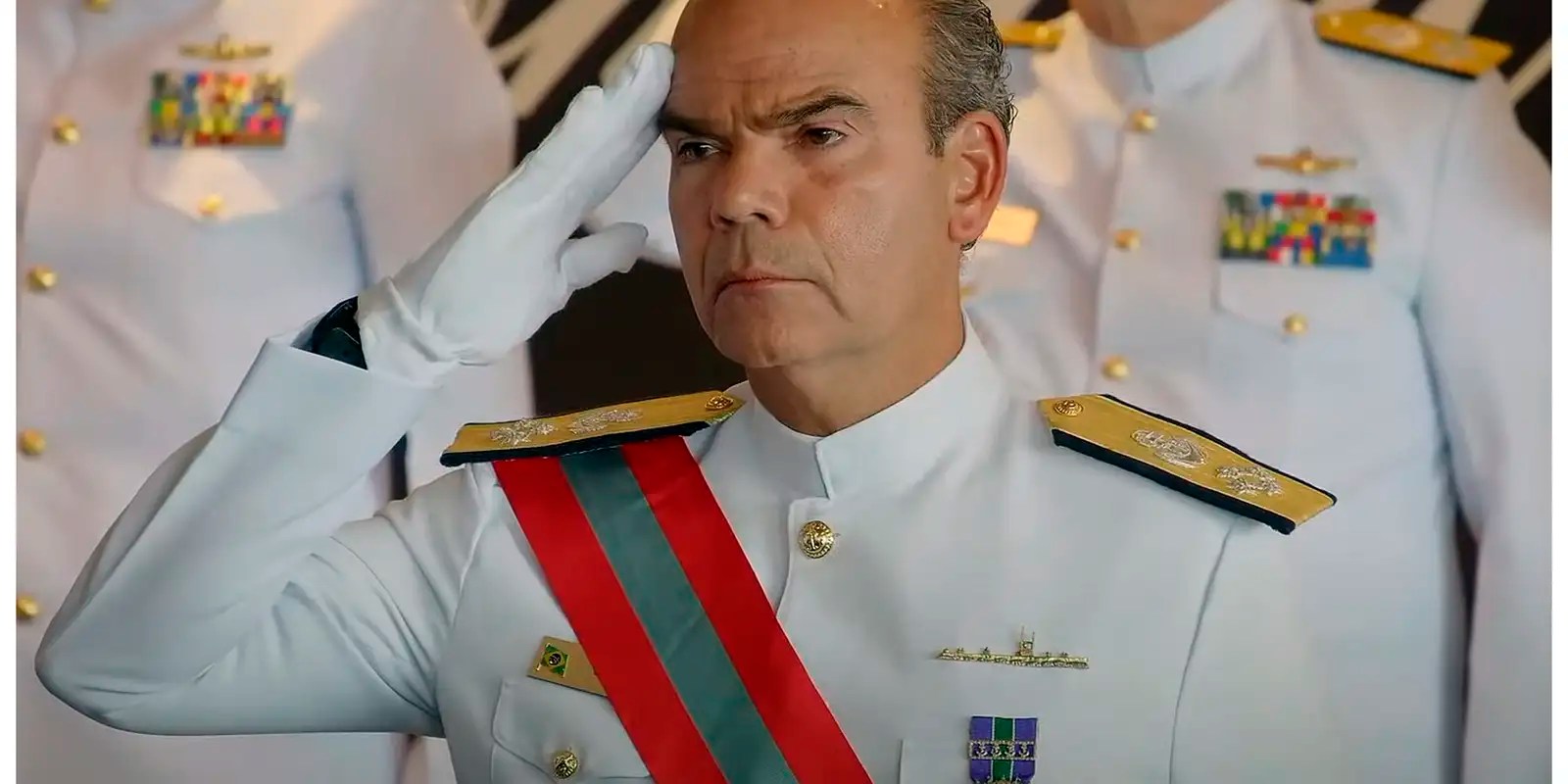 Comandante da Marinha nega mobilização de tropas para golpe