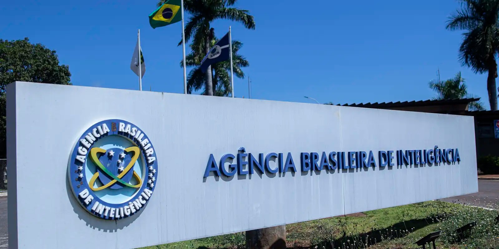 Lula demite diretor-adjunto da Abin