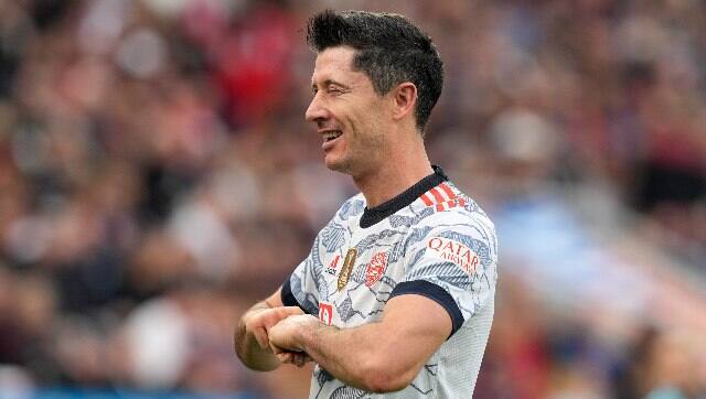 10.06.2016 · robert lewandowski (*21.08.1988) ist ein polnischer stürmer und seit 2014 im aufgebot des fc bayern. Bundesliga Robert Lewandowski Serge Gnabry Score Brace Apiece As Bayern Beat Leverkusen Sports News Firstpost