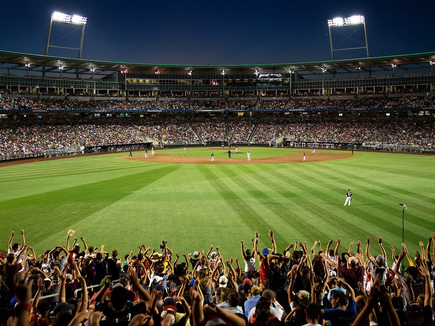 when is the college world series - Ilustrasi 2