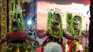 Eksotisme Tari Muang di Festival Keraton Nusantara