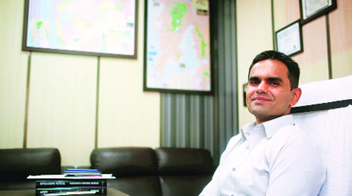 Kranti redkar has come out in defense of her husband, ncb officer sameer wankhede, who is probing the mumbai drugs case. Rhea to Aryan, common link: NCBâs Sameer Wankhede, his