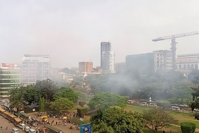 Kampala Explosion - Blagk Zw Wwylm : Vor 1 tag · one person was killed and at least seven others wounded in an explosion at a restaurant in a suburb of kampala on oct.