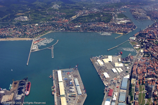 The warmest water temperature bay of biscay today is 16.9°c (in san sebastian), and the coldest bay of biscay surface temperature now is 15.1°c (in la rochelle). Bilbao, Bilbao, Spain