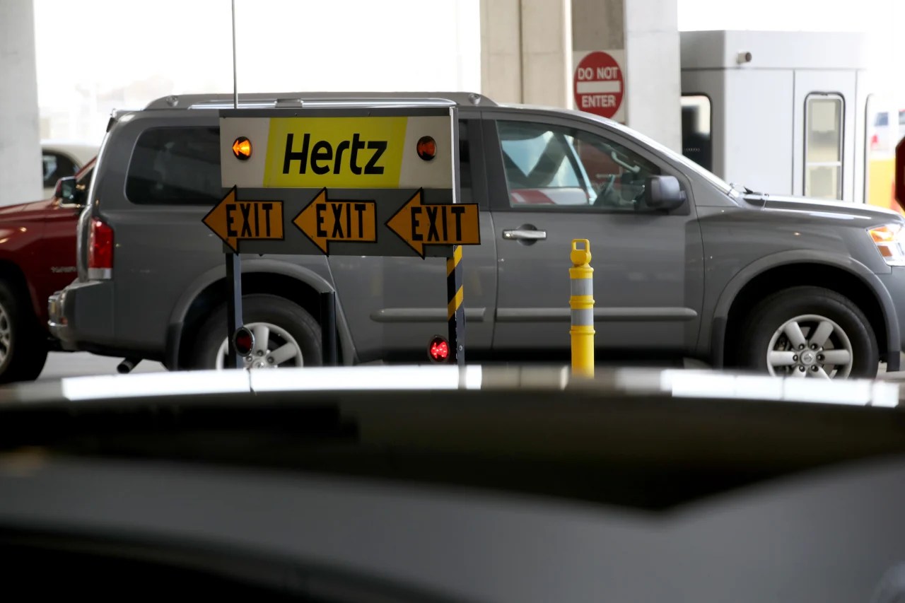 Hertz est-il à nouveau un titre mème ? Les actions s&rsquo;envolent de 20 % grâce au partenariat avec Uber.