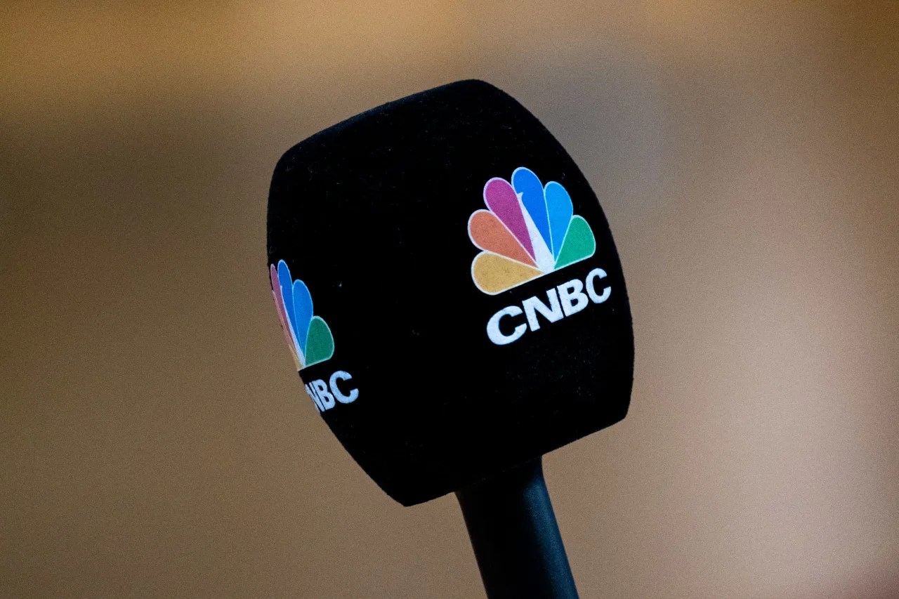 Versant gets off to a rocky start on first day of trading after spinning off from Comcast