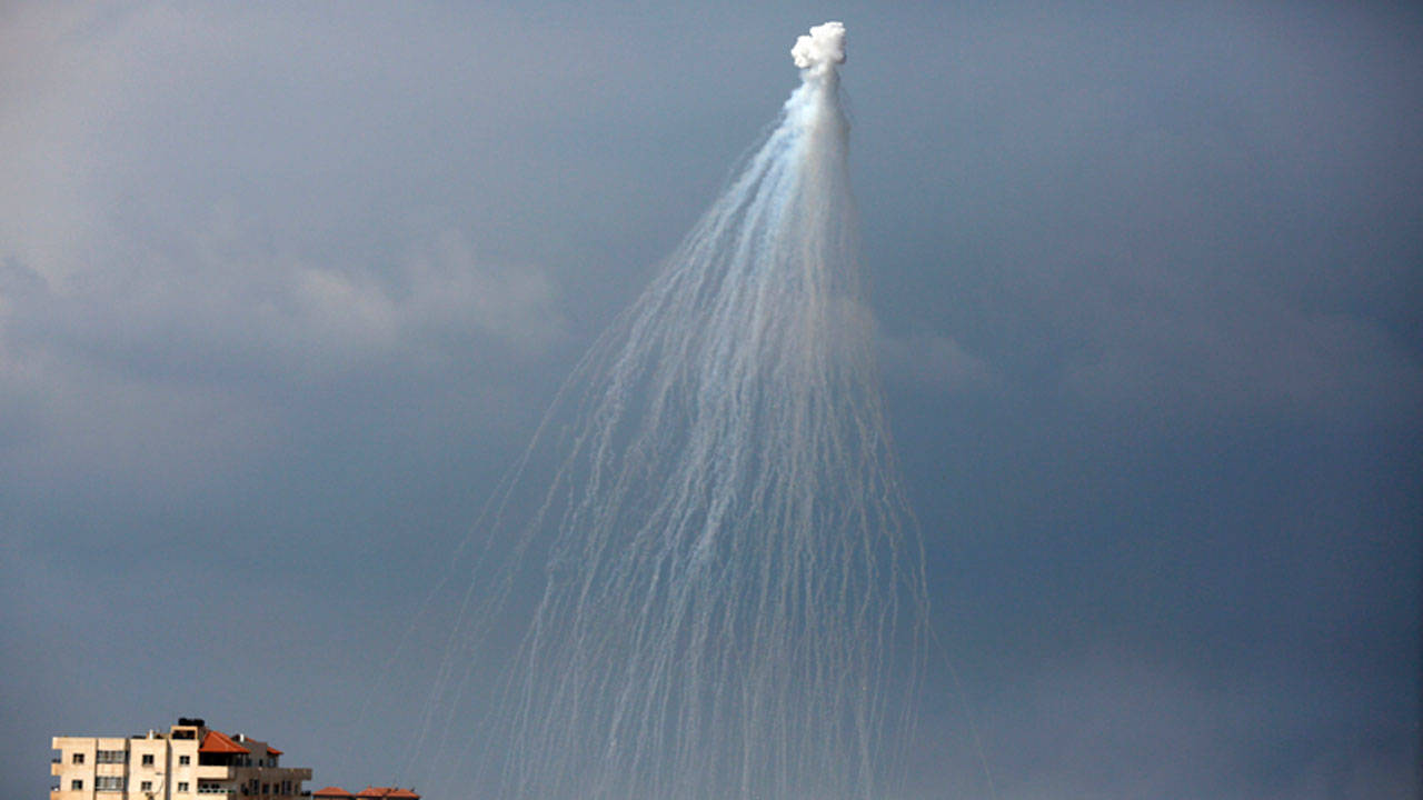 İsrail ordusu Lübnan’da fosfor bombası kullandı