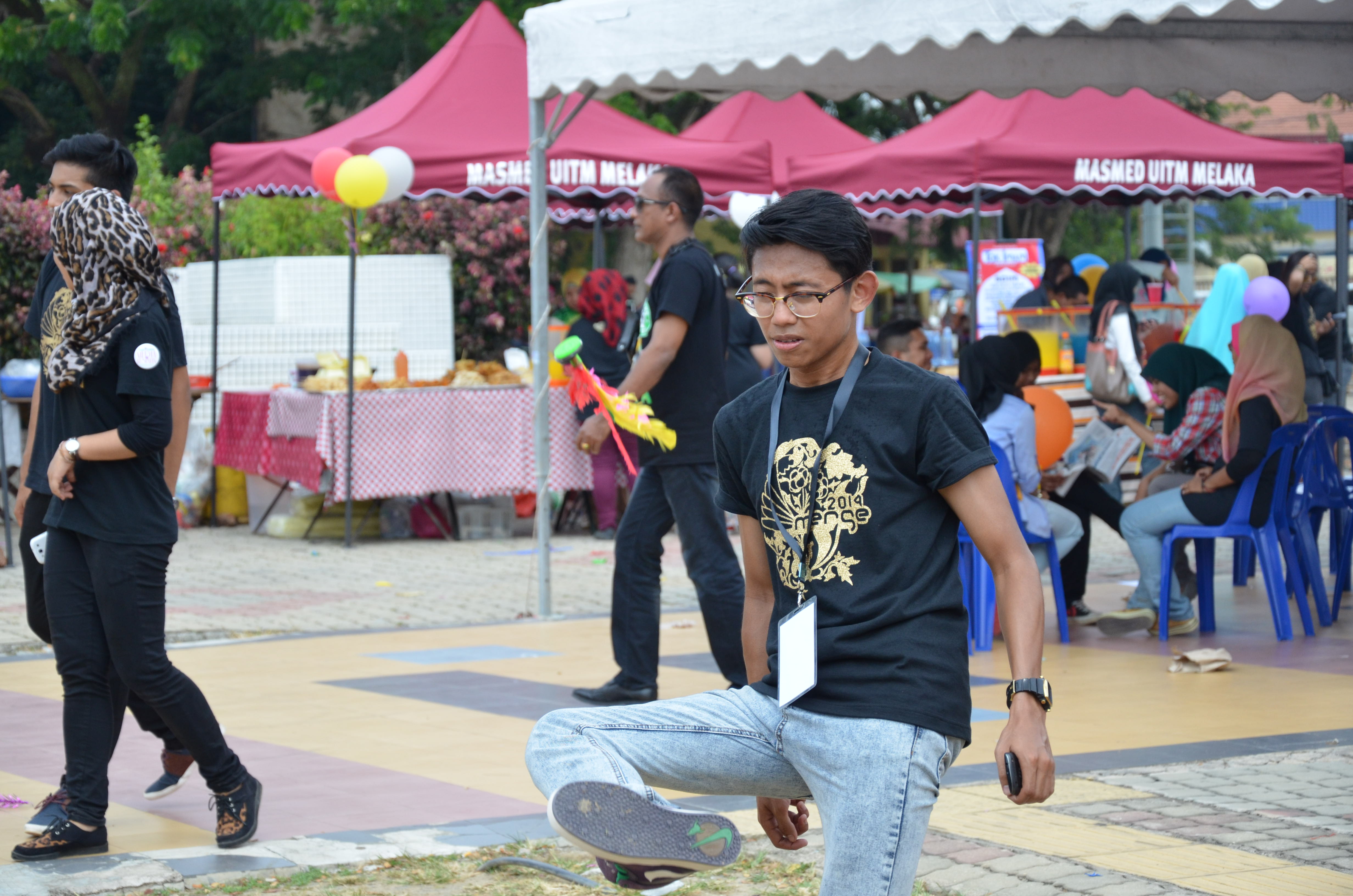 Bienvenue sur le site d'impulsion paintball (22) le parc paintball, lasergame, bubble foot, archery tag et sumo gonflable situé à plédran, à 10 min de saint . MERGE EXHIBITION 2014