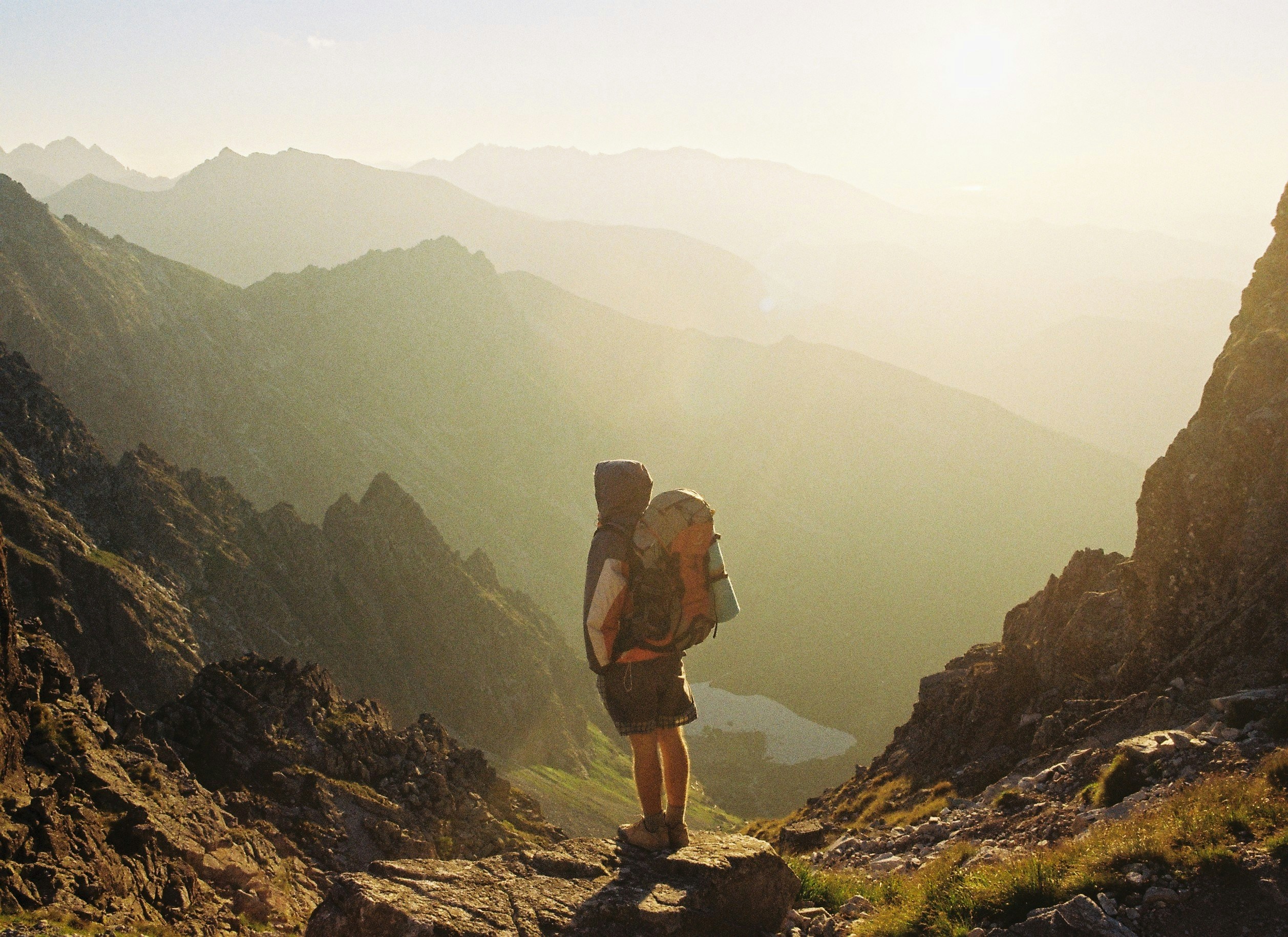 The Ultimate Checklist for a First-Time Backpacker