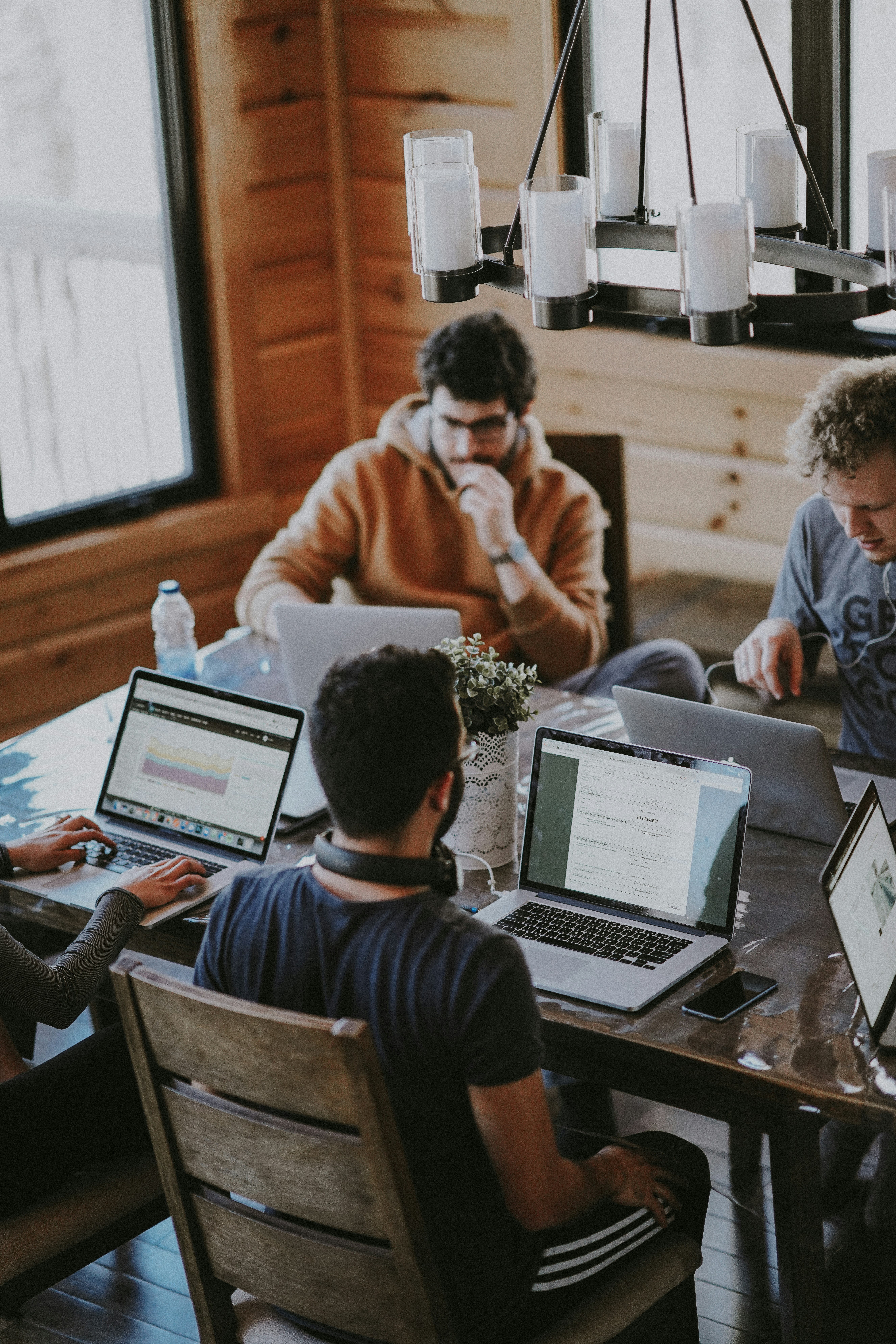 How to Hand Over Your Job Before Leaving: Documentation, Knowledge Transfer, and Final-Week Planning