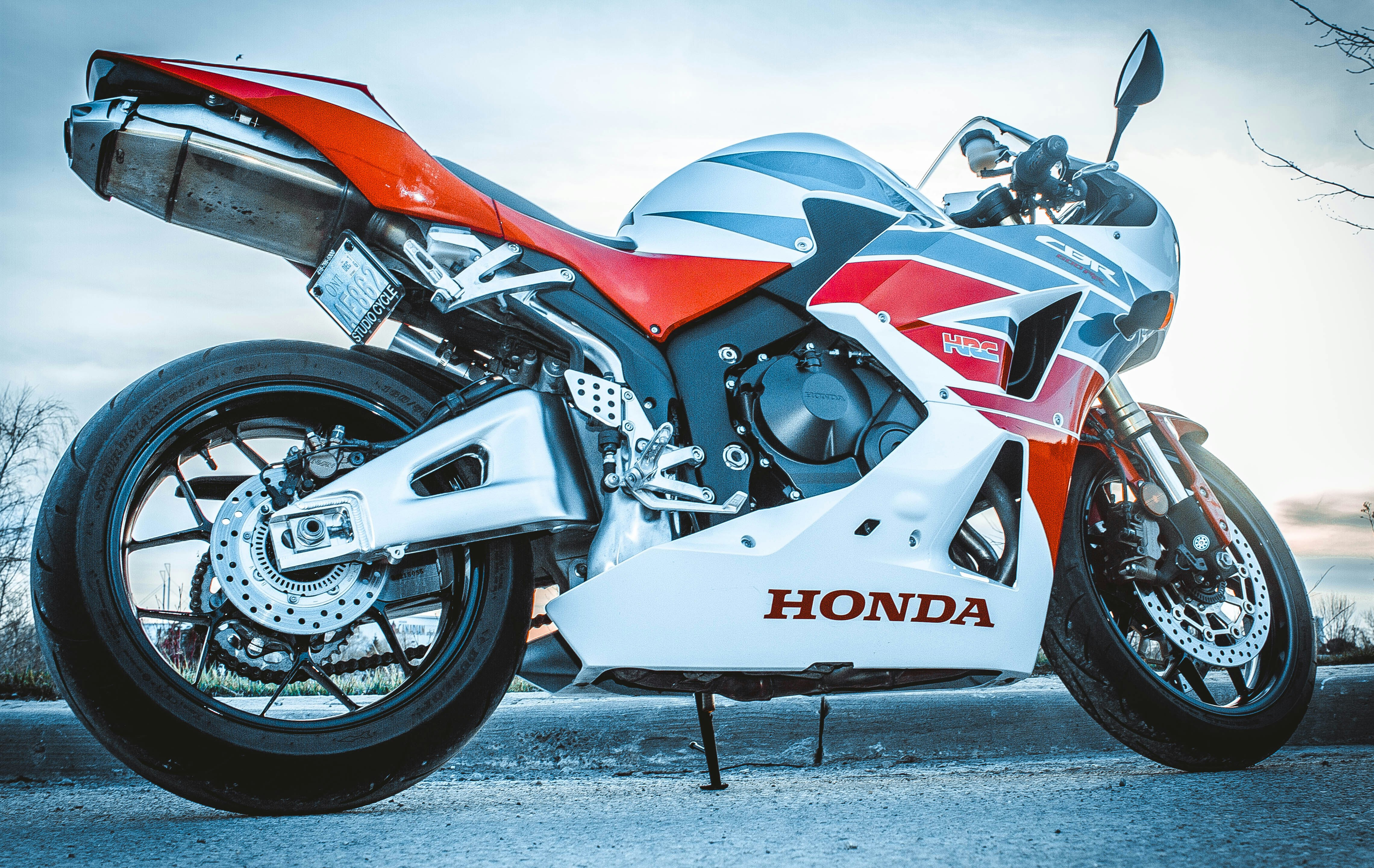 Harley davidson remains the most popular motorcycle brand in america. 30 000 Honda Motorcycle Pictures Download Free Images On Unsplash