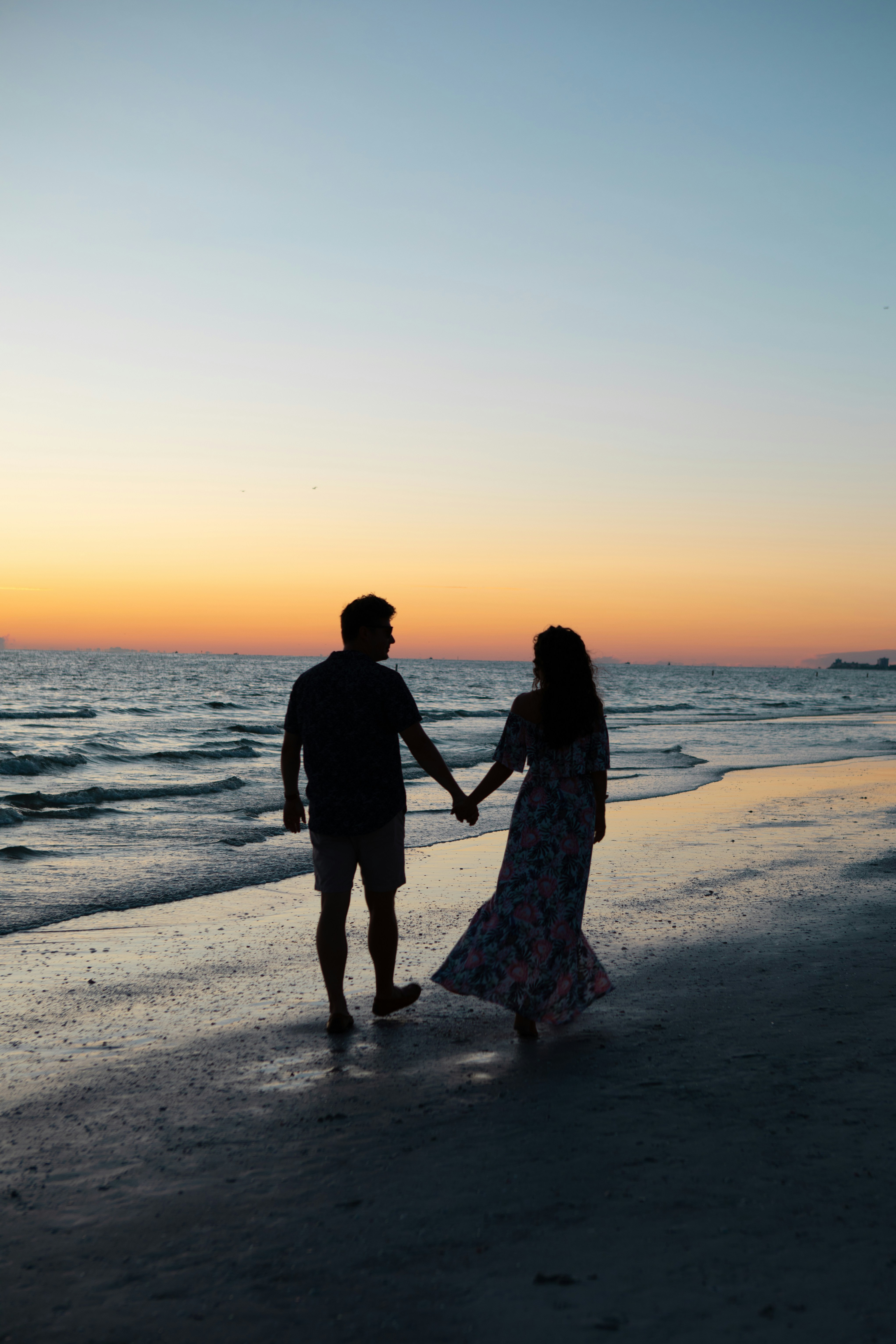 Download and use 90000+ holding hands stock photos for free. 500 Holding Hands Pictures Images Hd Download Free Photos On Unsplash
