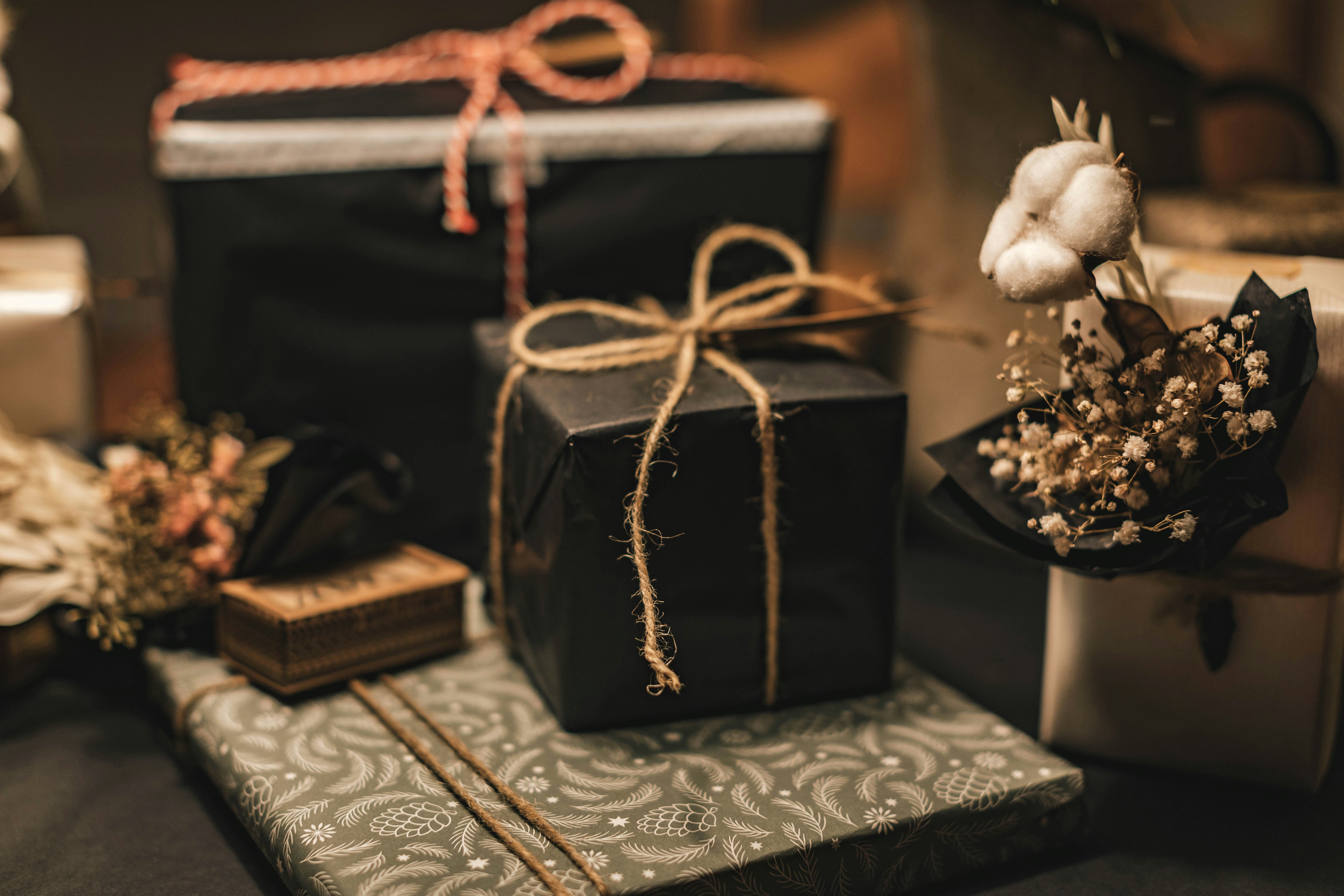 Free image host, upload a gif from your computer. 100 Gift Pictures Hd Download Free Images On Unsplash