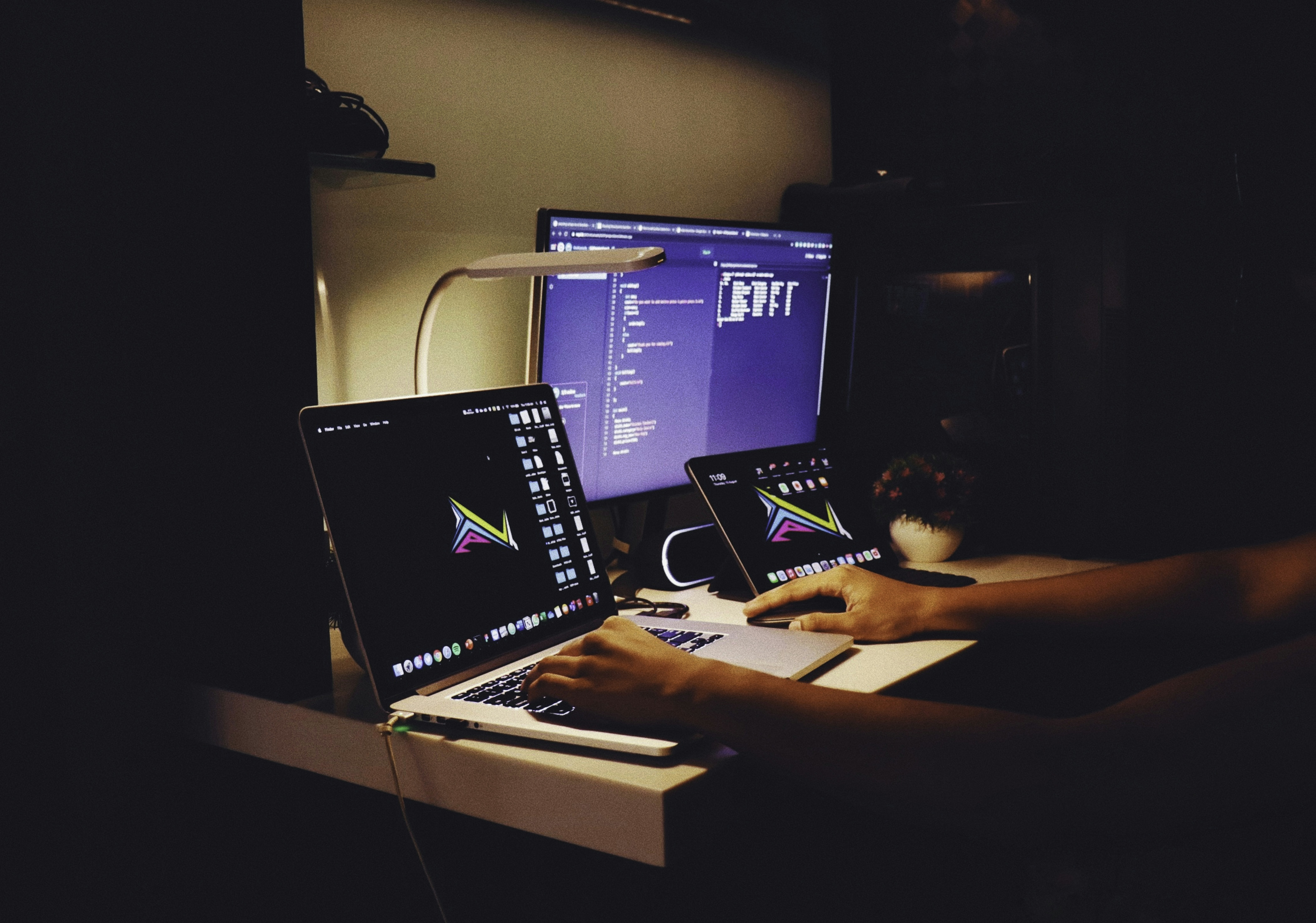 網頁設計師都沒告訴你的秘密，別再花冤枉錢！