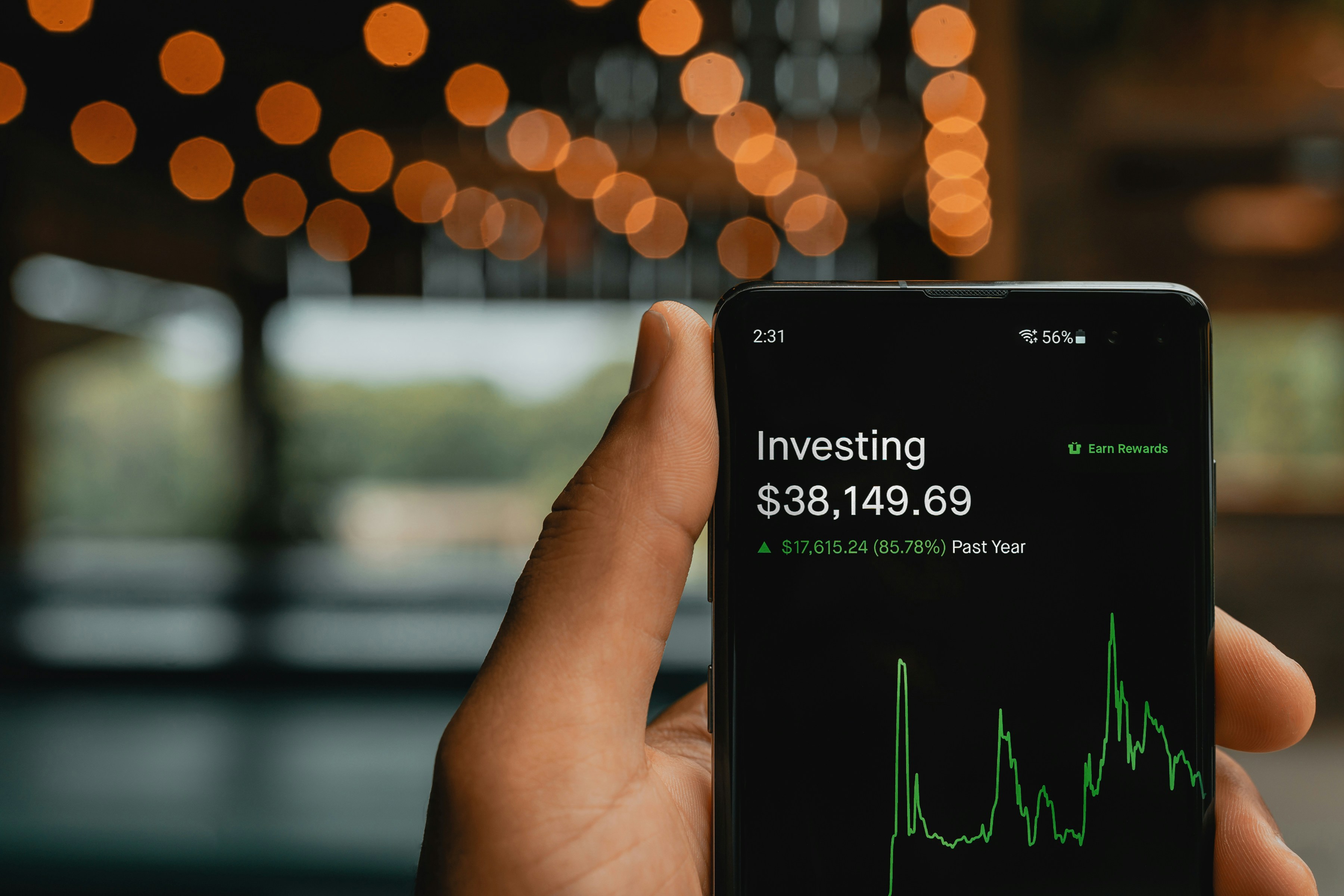 The Long-Term Benefits of Investing in Renewable Tech
