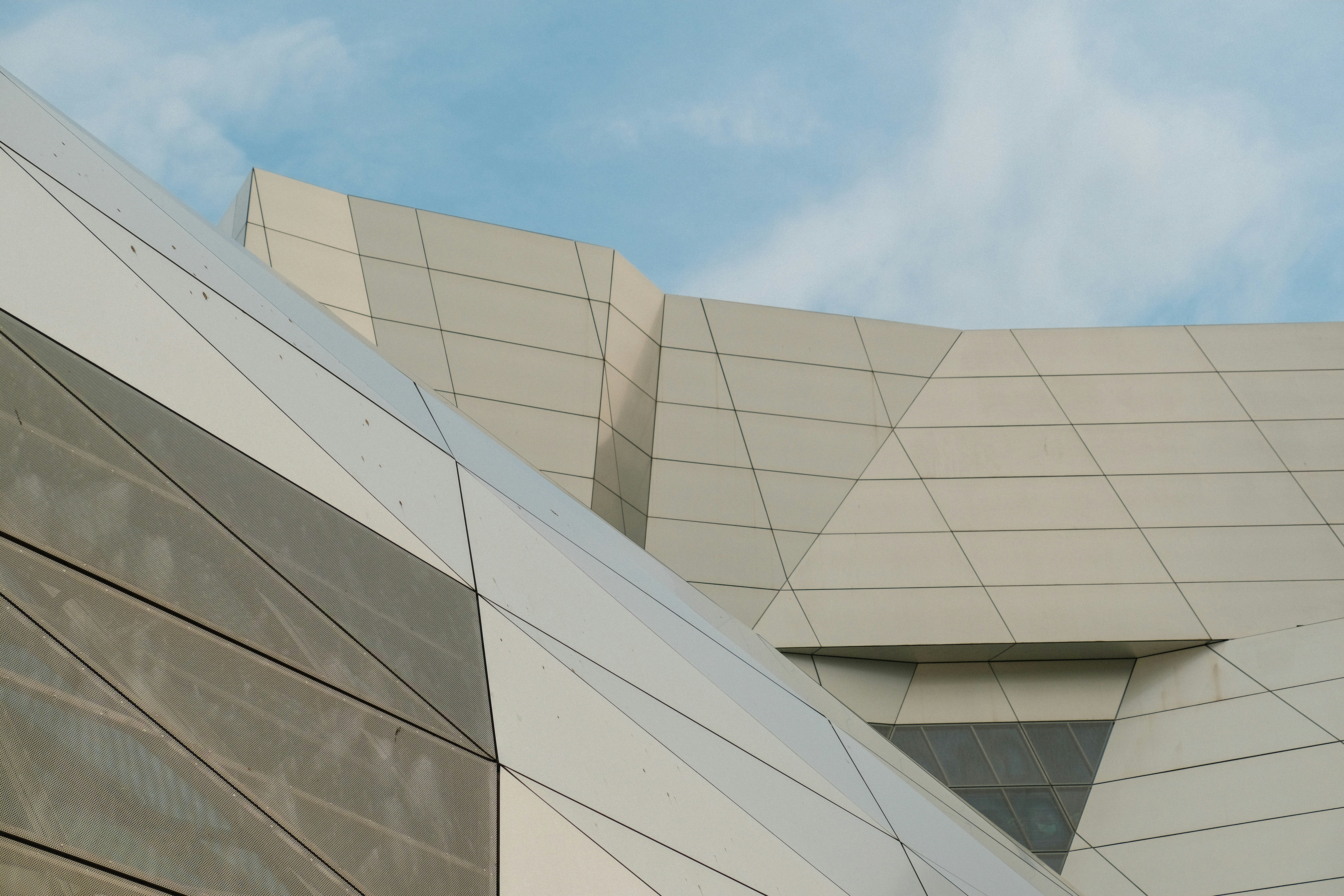 😱不出金就GG！內幕玩家曝：這幾家別碰！