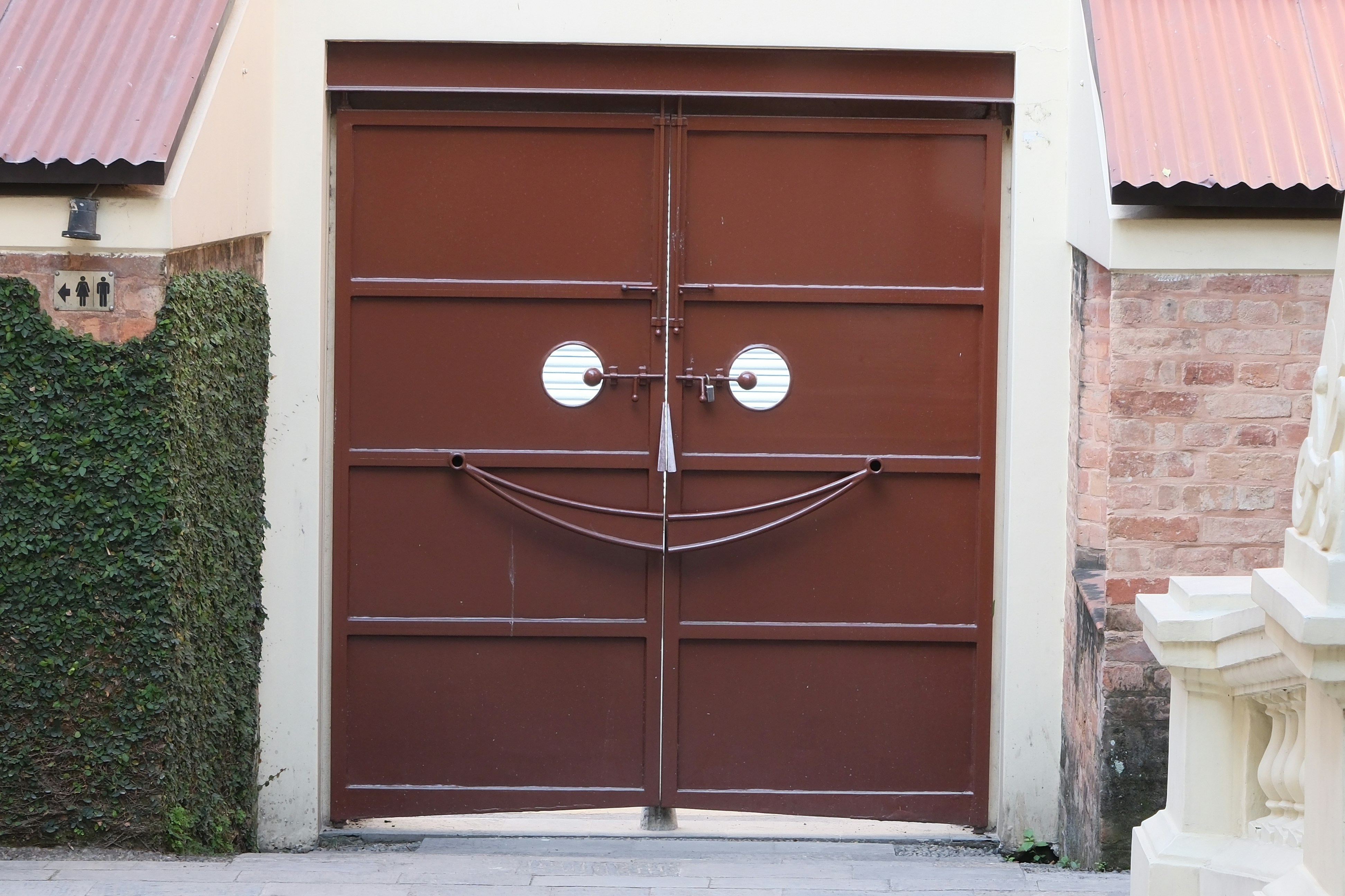 12 Expert Tricks to Extend the Life of Garage Door Repairs