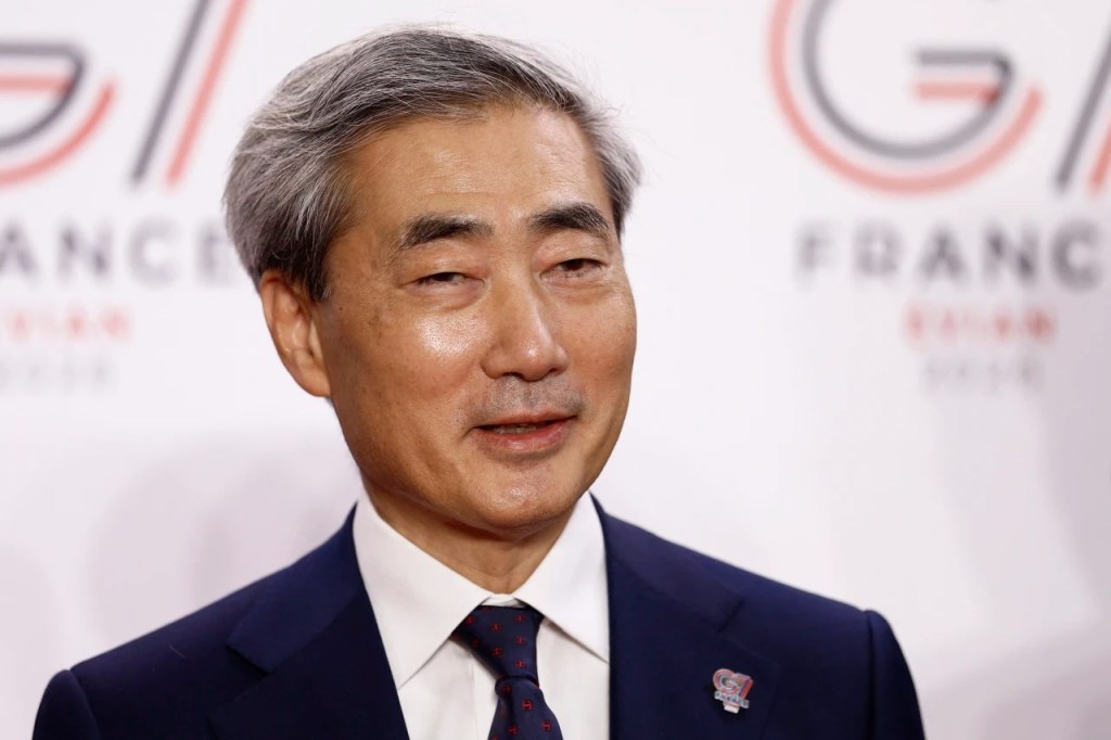 Bank of Korea Governor Signals Readiness to Raise Rates as Inflation Risks Mount