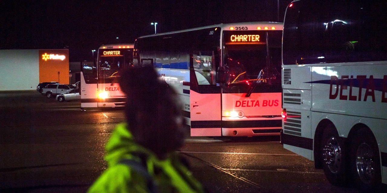 Fedex ground is part of the rapidly growing warehouse and transportation sector that helps keep america, and our economy, moving. Fedex Goes Deep Into Mississippi Delta To Find Workers Wsj
