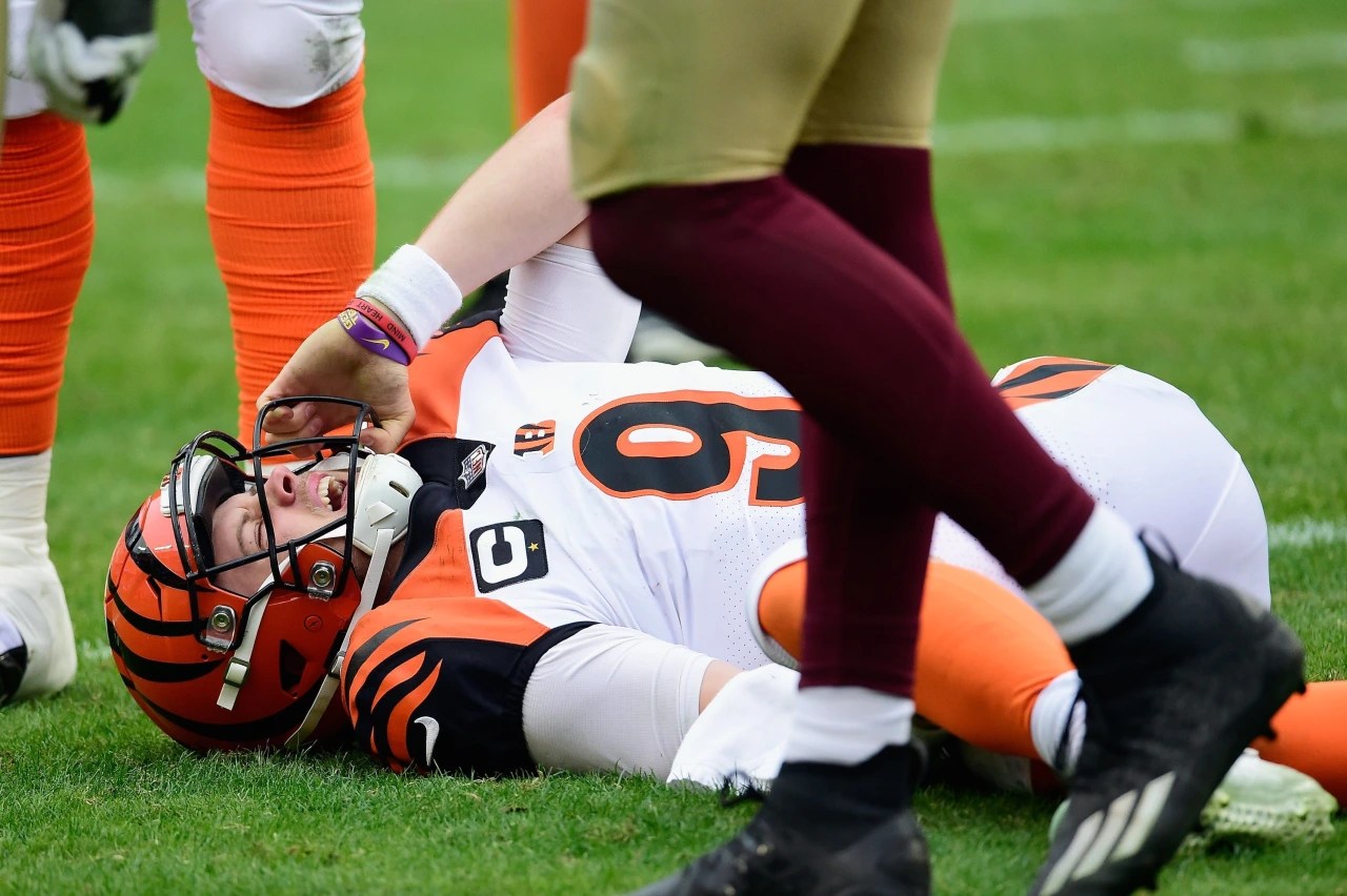 Although he has been cleared for football activities following a significant knee injury suffered last season, cincinnati bengals quarterback joe burrow is . A Knee Injury Derails Joe Burrowâs Unprecedented Rookie Season - WSJ