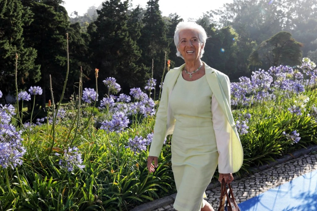 ECB’s Lagarde Doesn’t Rule Out Leaving Post Early to Enter French Political Fray