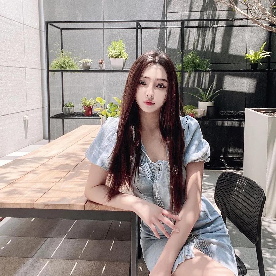 冷艳高颜值正妹偲思 让粉丝都好想征服这座冰山！(9)