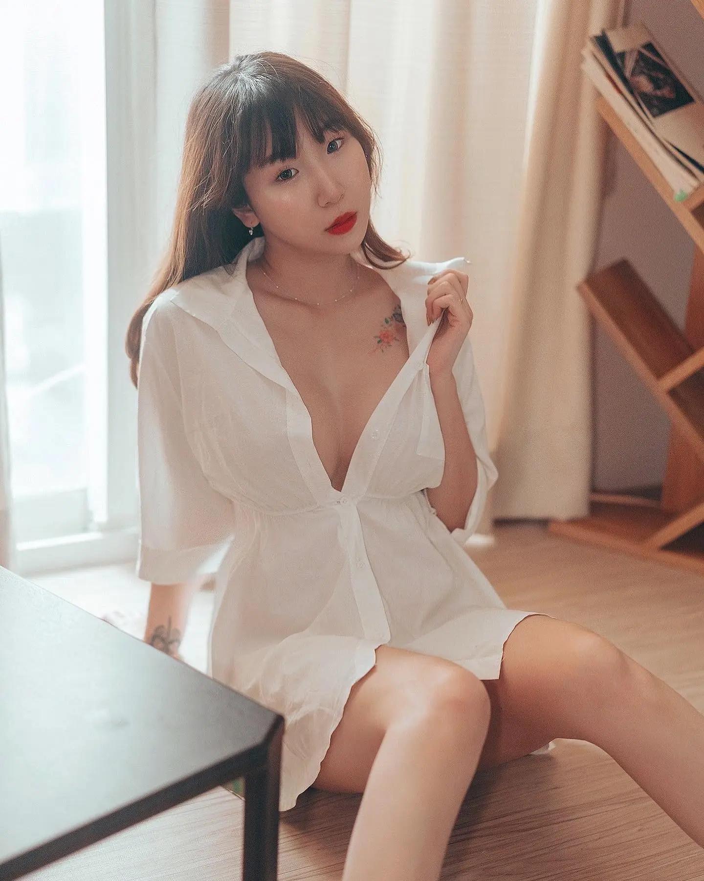 板桥会计小甜心「茶茶儿」兼职模特儿　衬衫快被火辣身材撑爆(8)