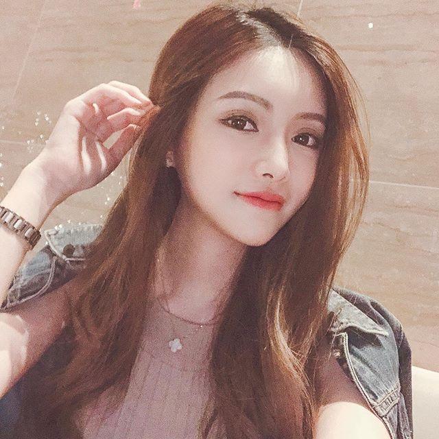 庄舒洁 豪乳炸出+逆天身材让网友全暴动......(14)