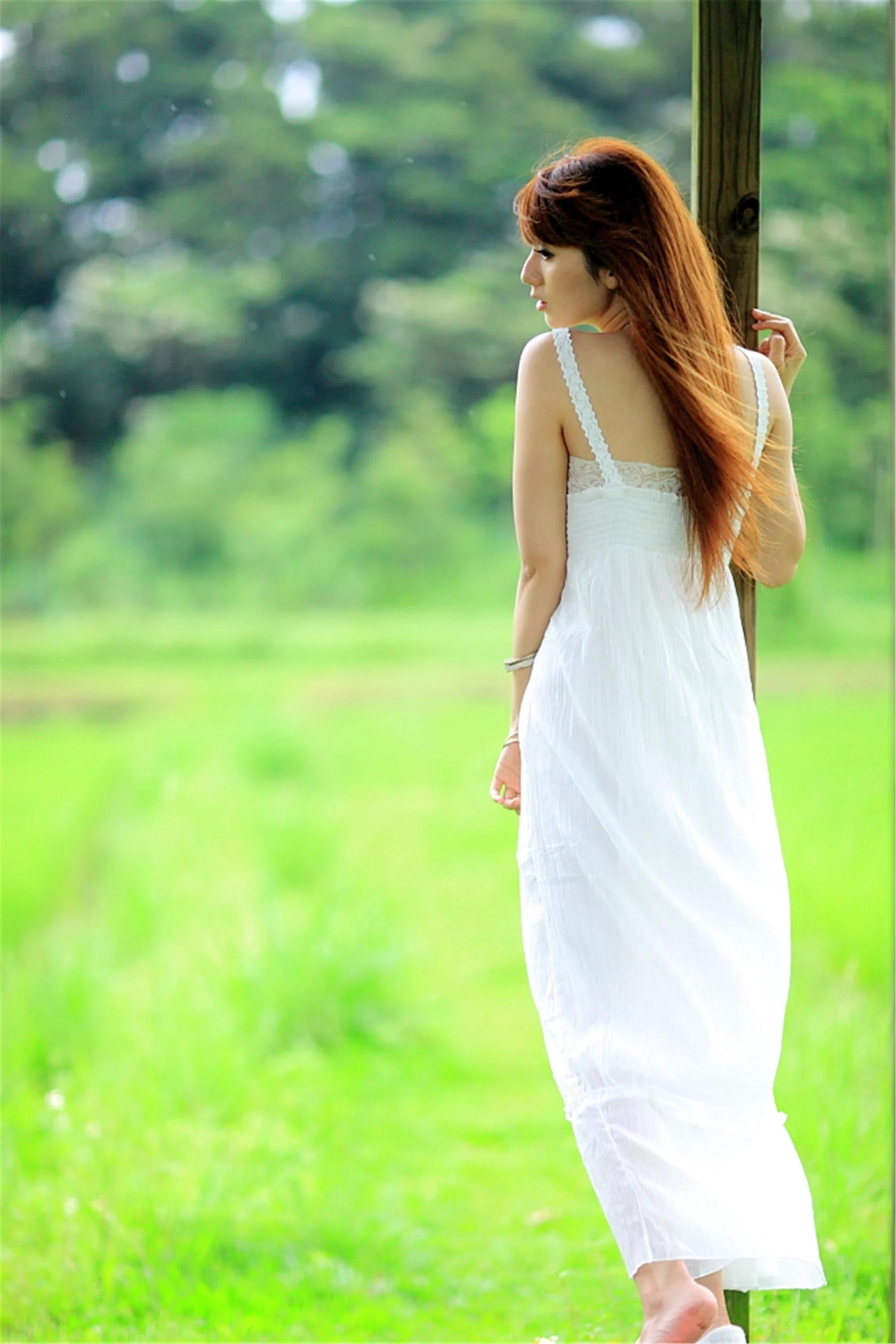 [台湾美女] 小静 - 农场初夏田园风光写真套图(68)