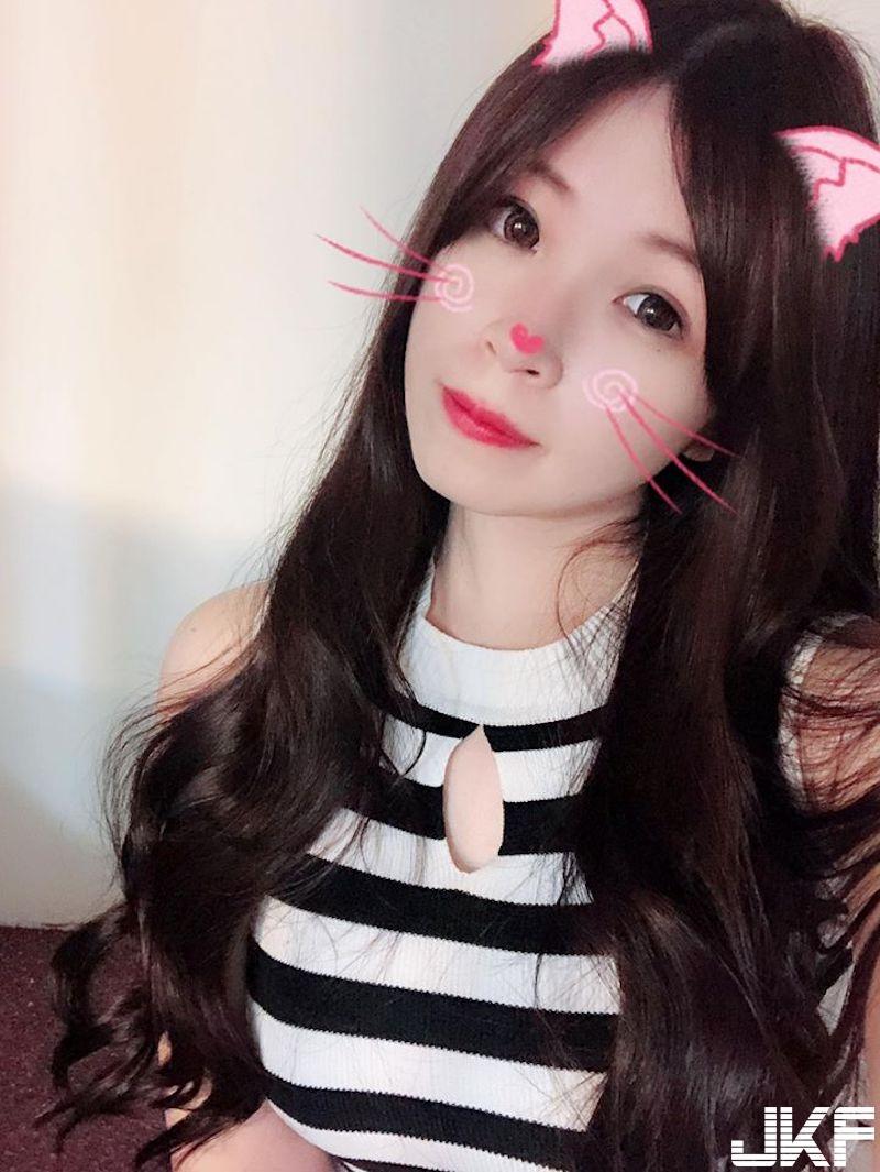 比芒果还大！32E顶级尺寸「Yo蔡忧忧」，连侧面弧度都好狂～-小湿妹图(11)