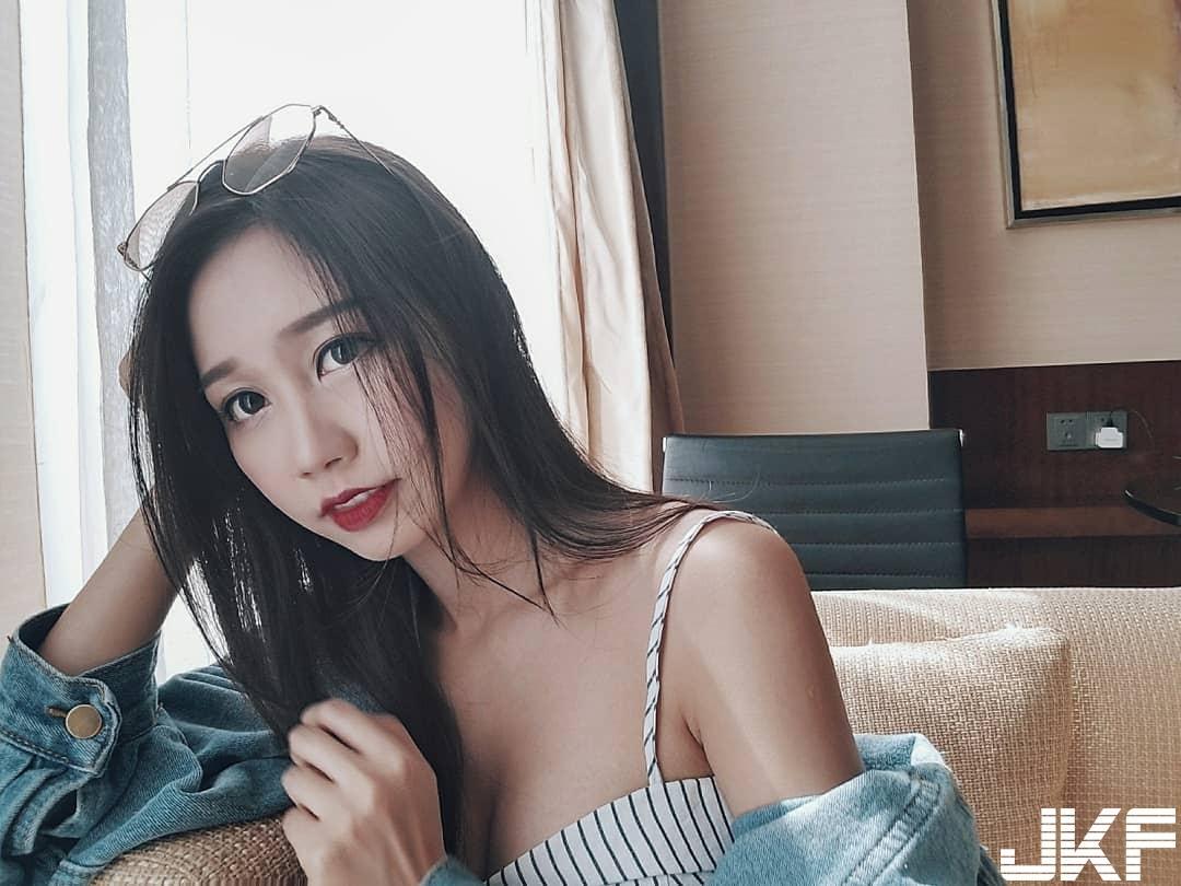 绝世美颜！高颜值「气质正妹」一出泳池就展现美好身材，池边男人都看傻了…-小湿妹图(12)