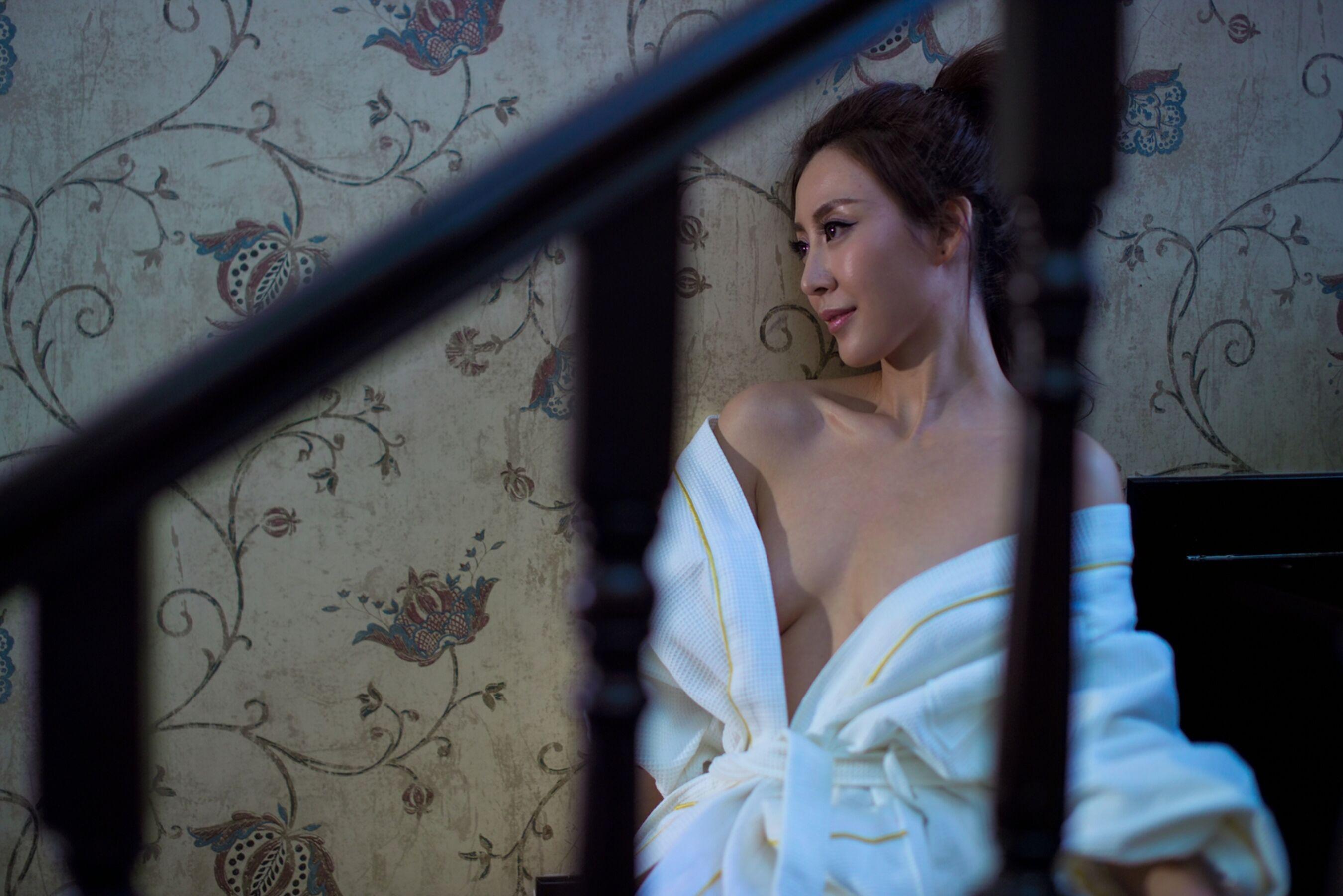 国模套图 国模文馨人体私拍套图(322)