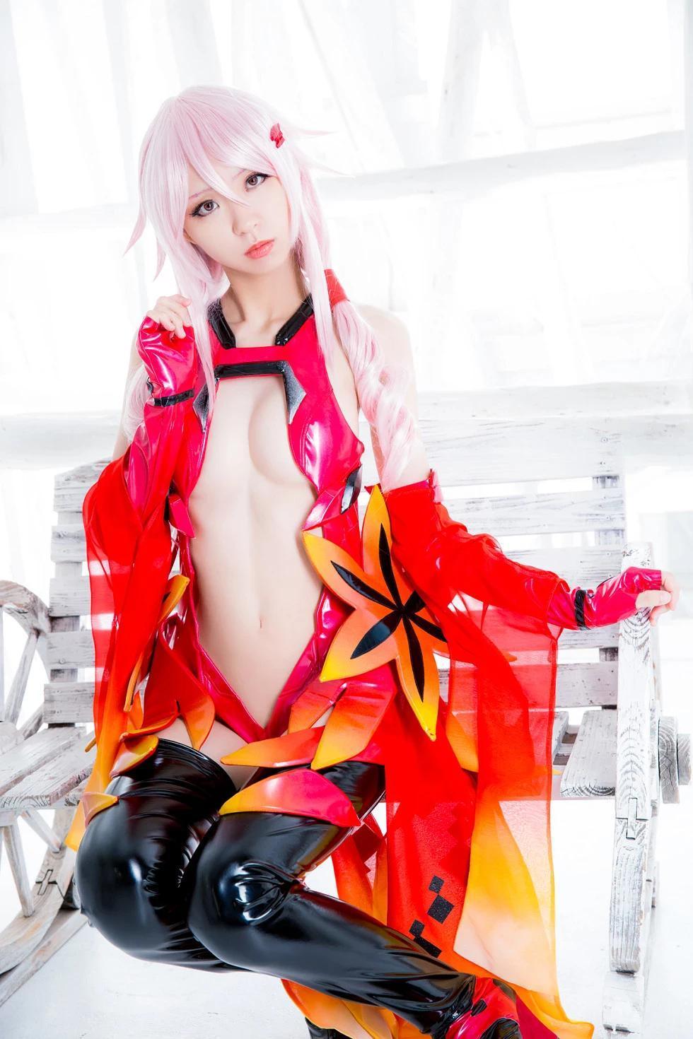 [Cosplay精選]Cosplay真人CelleQuiPriePourDemanderLePardon萌妹子寫真350P(94)