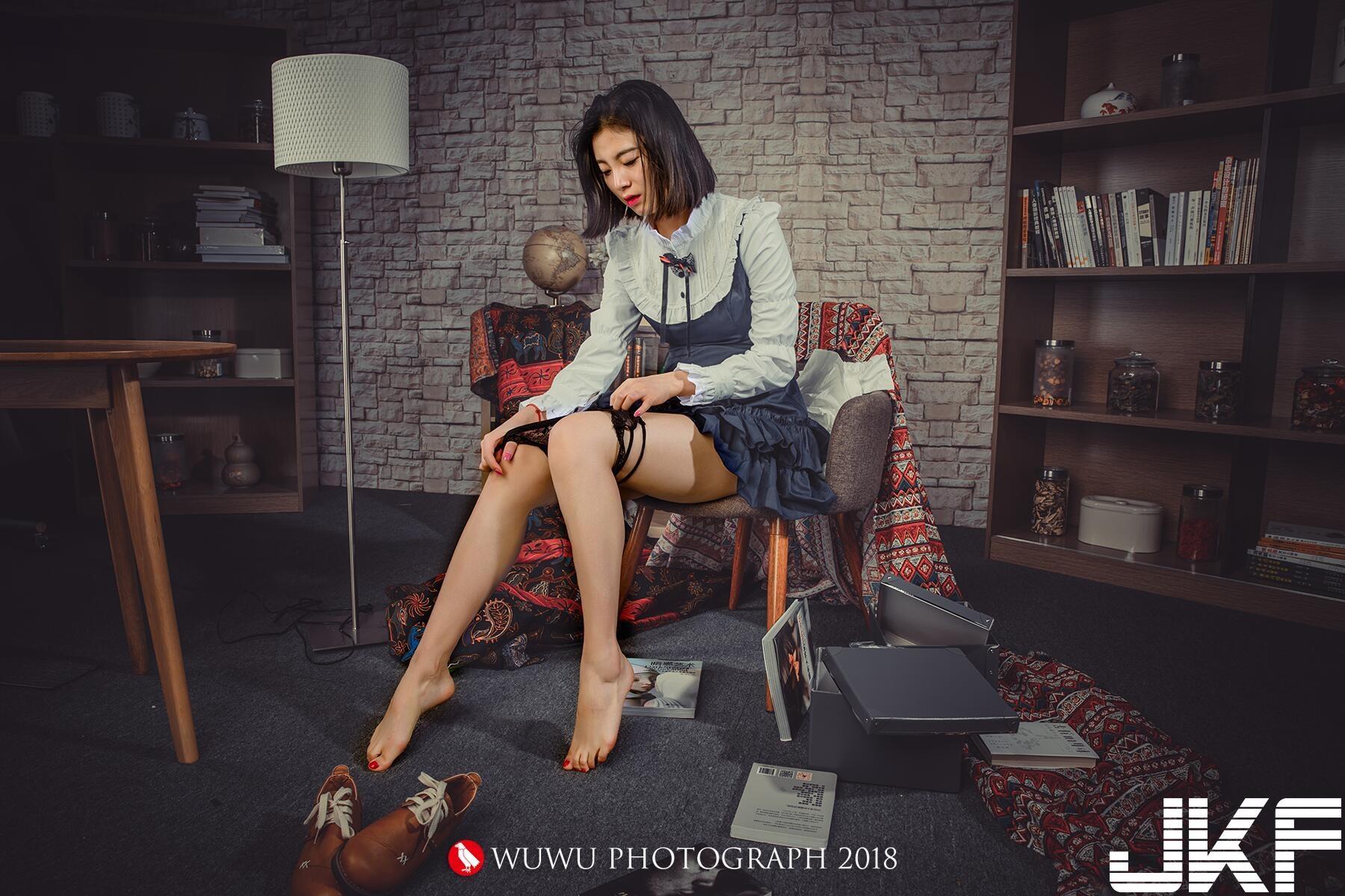 露出系摄影师@wuwu2018 尺度作品无修正合集 (一)(3)