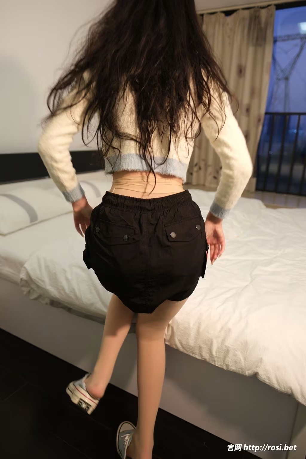 [ROSI寫真] 2025.12.19 No.5128 (68 photos) - ( Page 1 / 4 )(20)