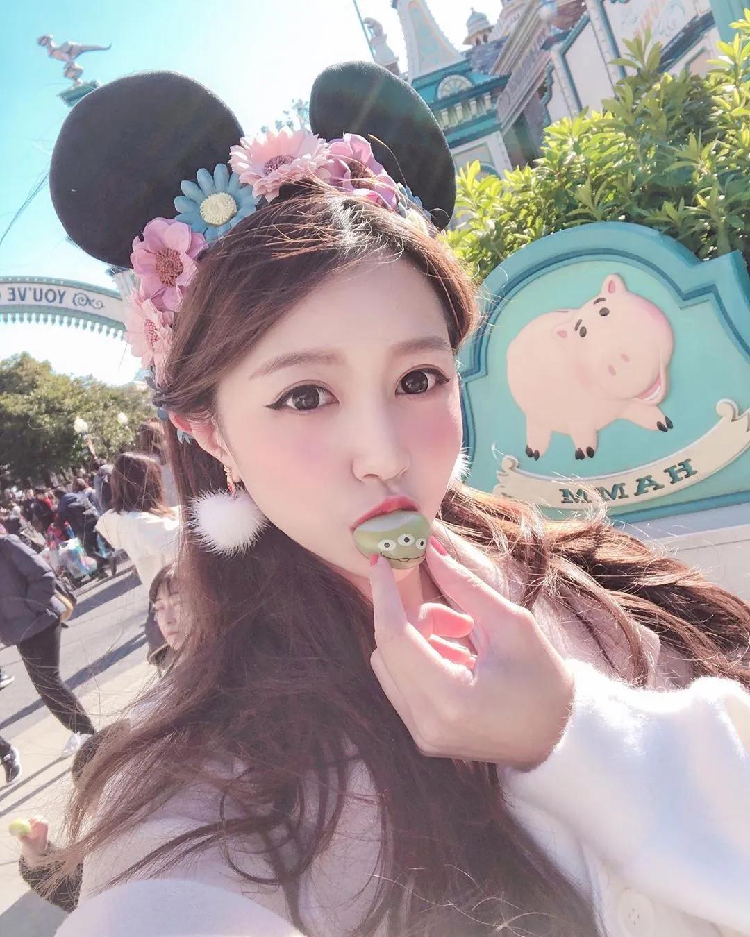 极品天菜款！人气空姐「皮皮宝Miyuki」精致脸庞气质不凡，白嫩的性感美体实在太醉心！(19)