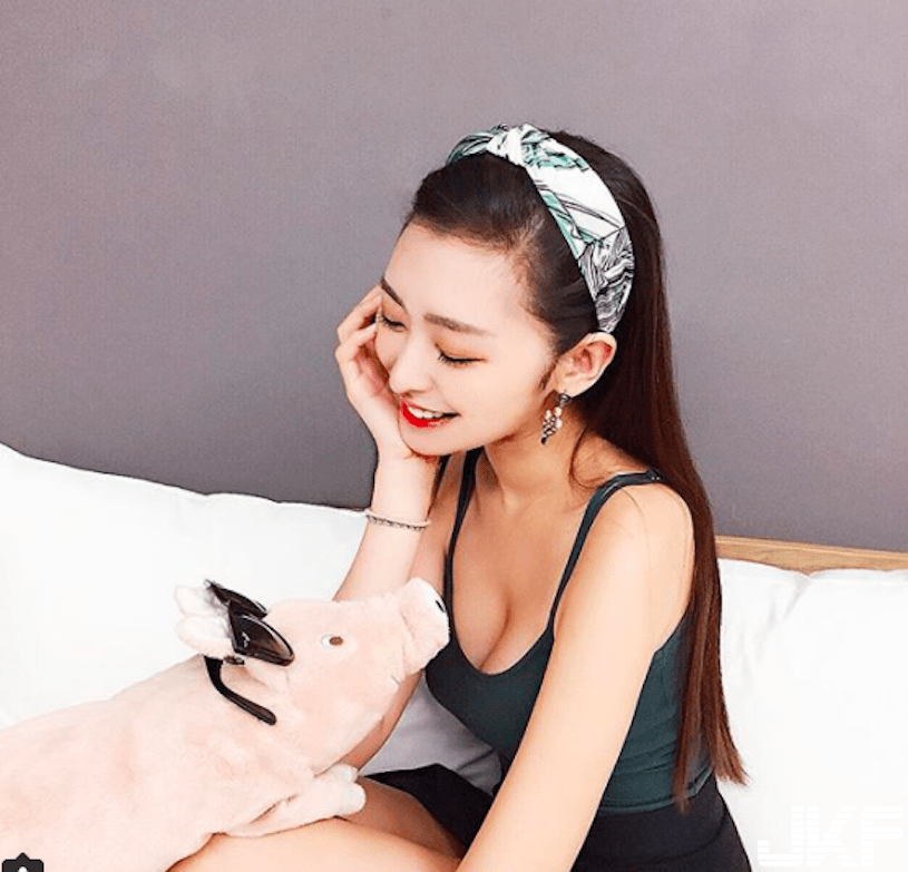 暗黑版莒光园地？魔鬼「爆乳女上校」太销魂，就算被打骂也让人好兴奋啊！-小湿妹图(11)