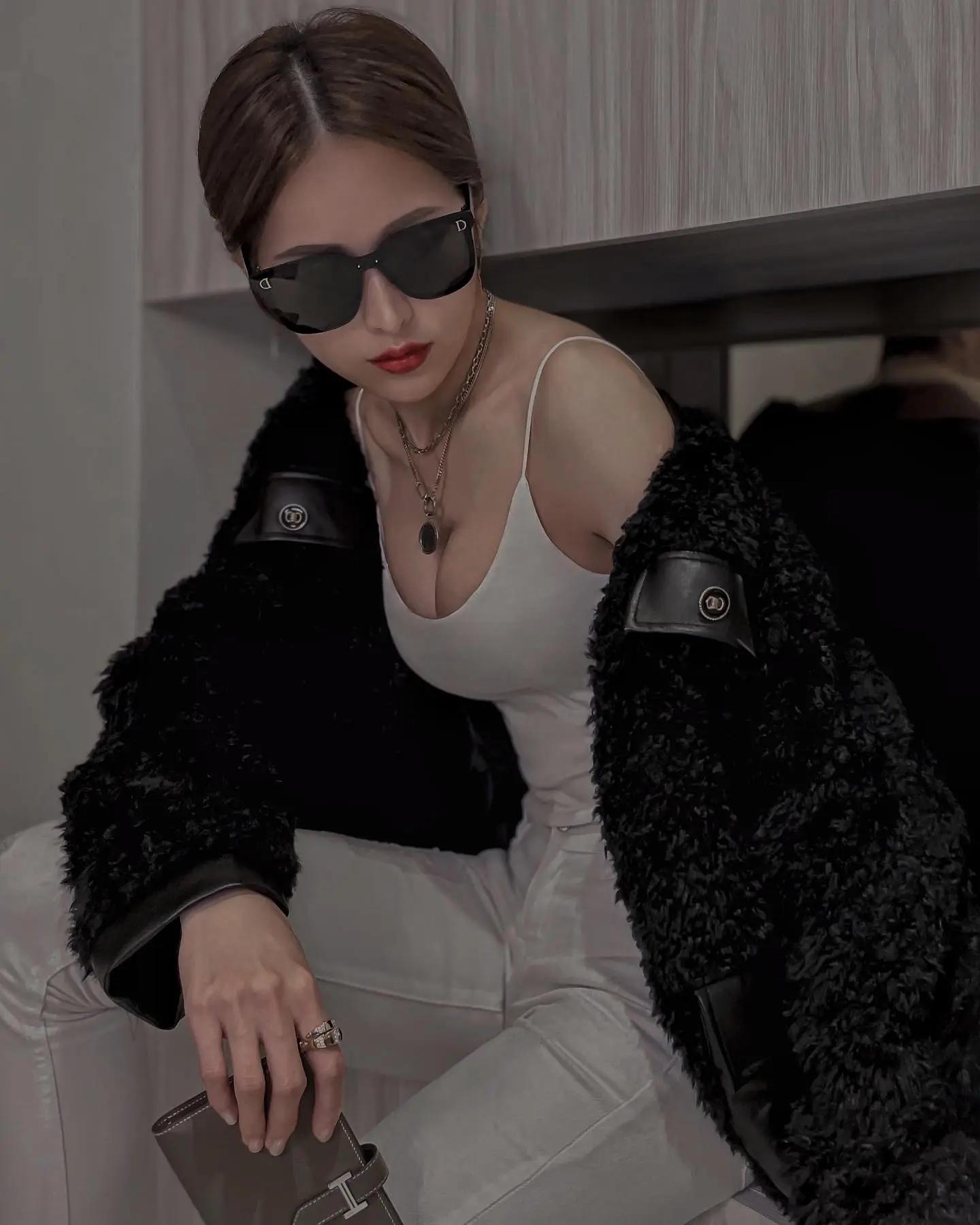 天使级正妹「王笑笑」脸蛋「美到逆天」紧致身材还有超长美腿！双峰「呼之欲出」(8)